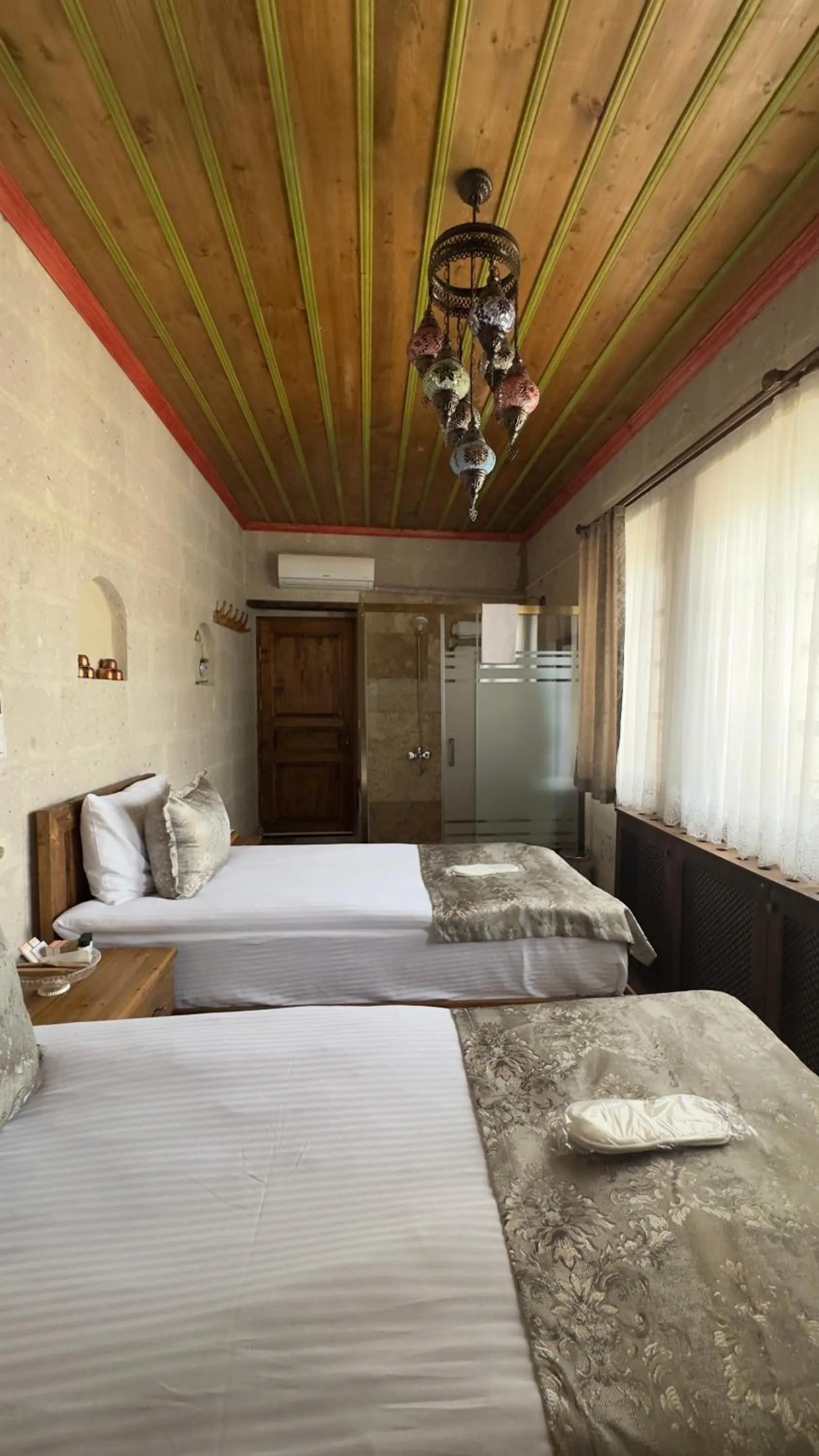 Bed in CAPPANAR CAVE HOTEL