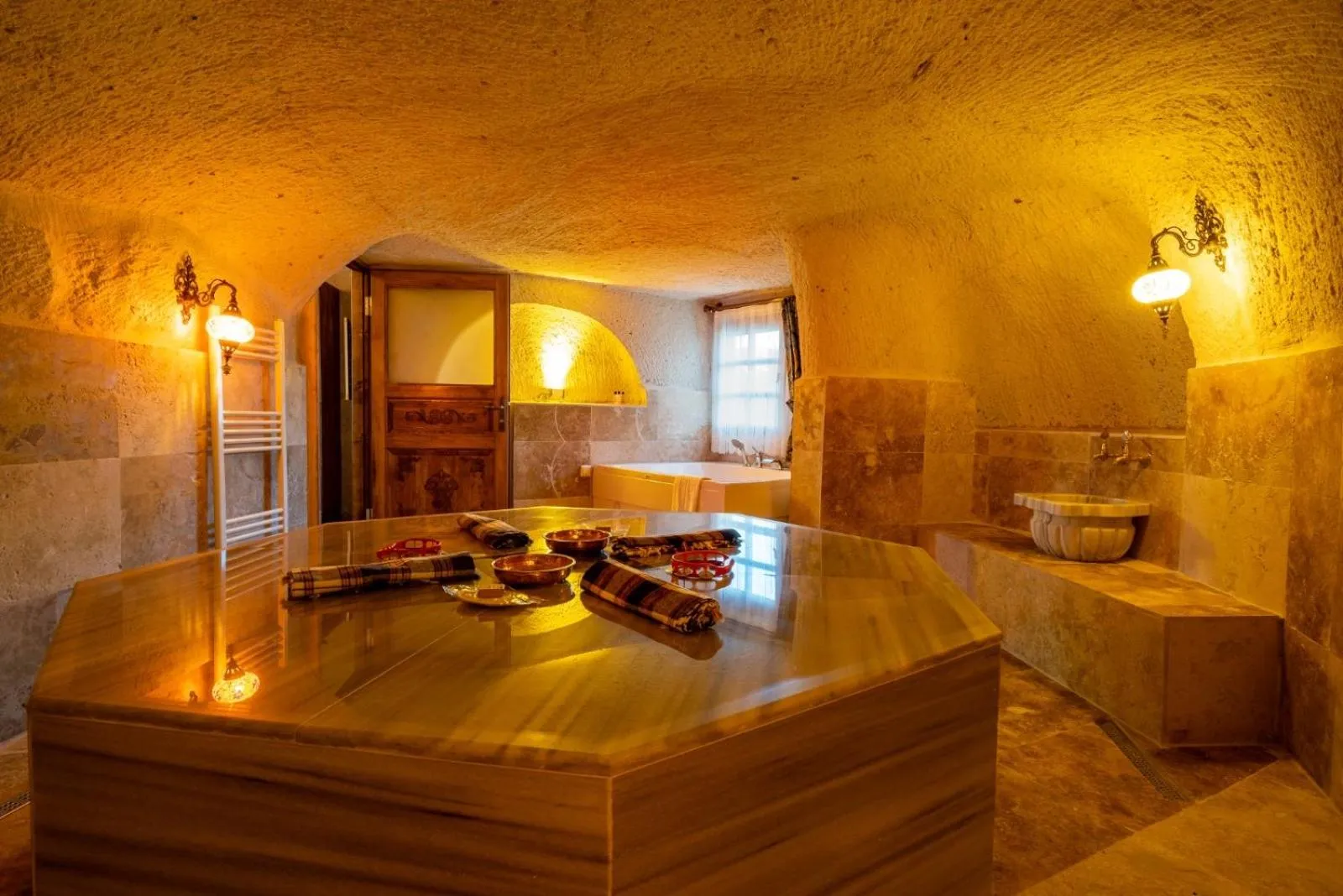 Public Bath in CAPPANAR CAVE HOTEL