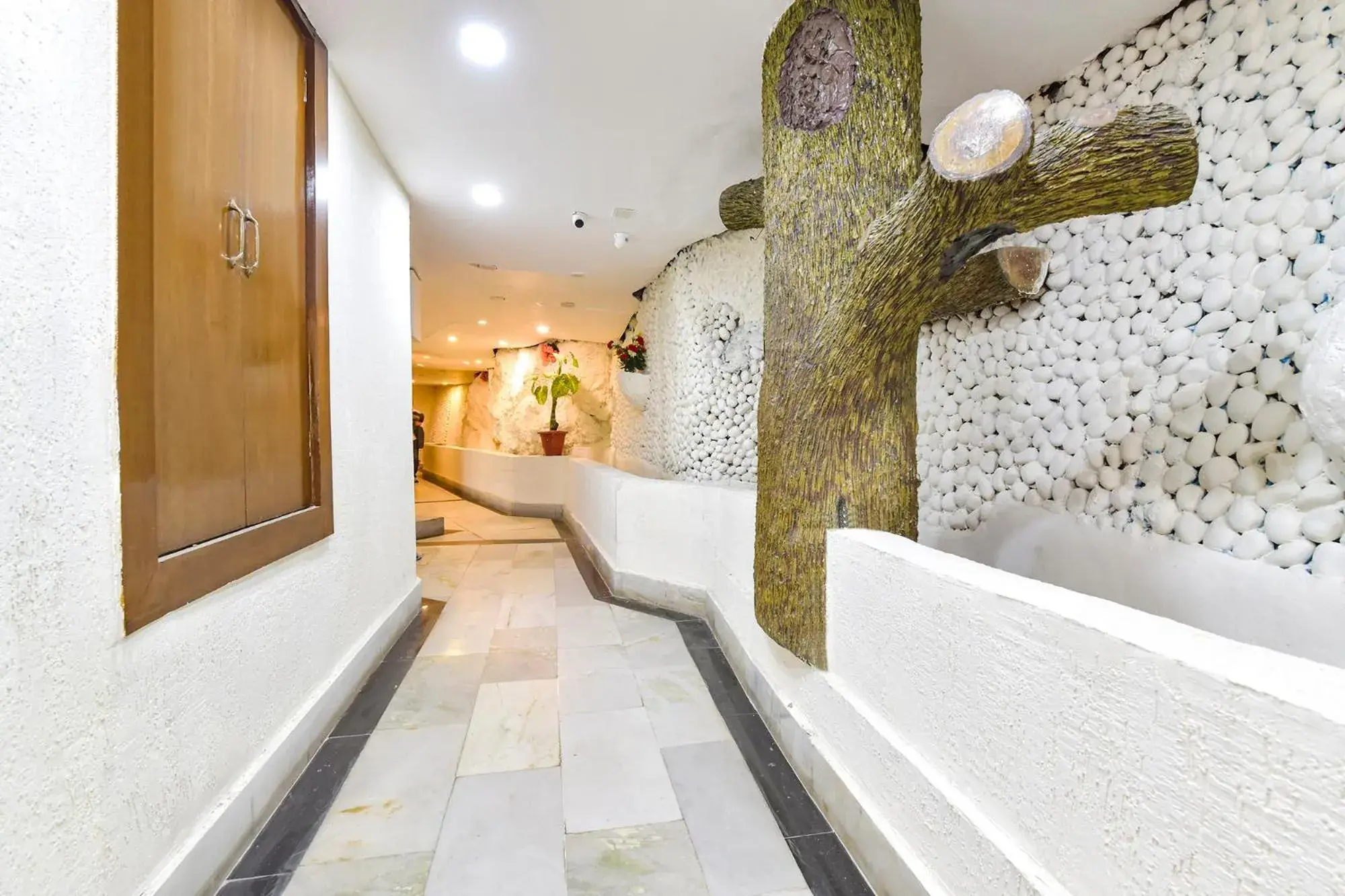 Lobby or reception in FabHotel Sikka Royal Classic - Mall road Lobby or reception in FabHotel Sikka Royal Classic - Mall road