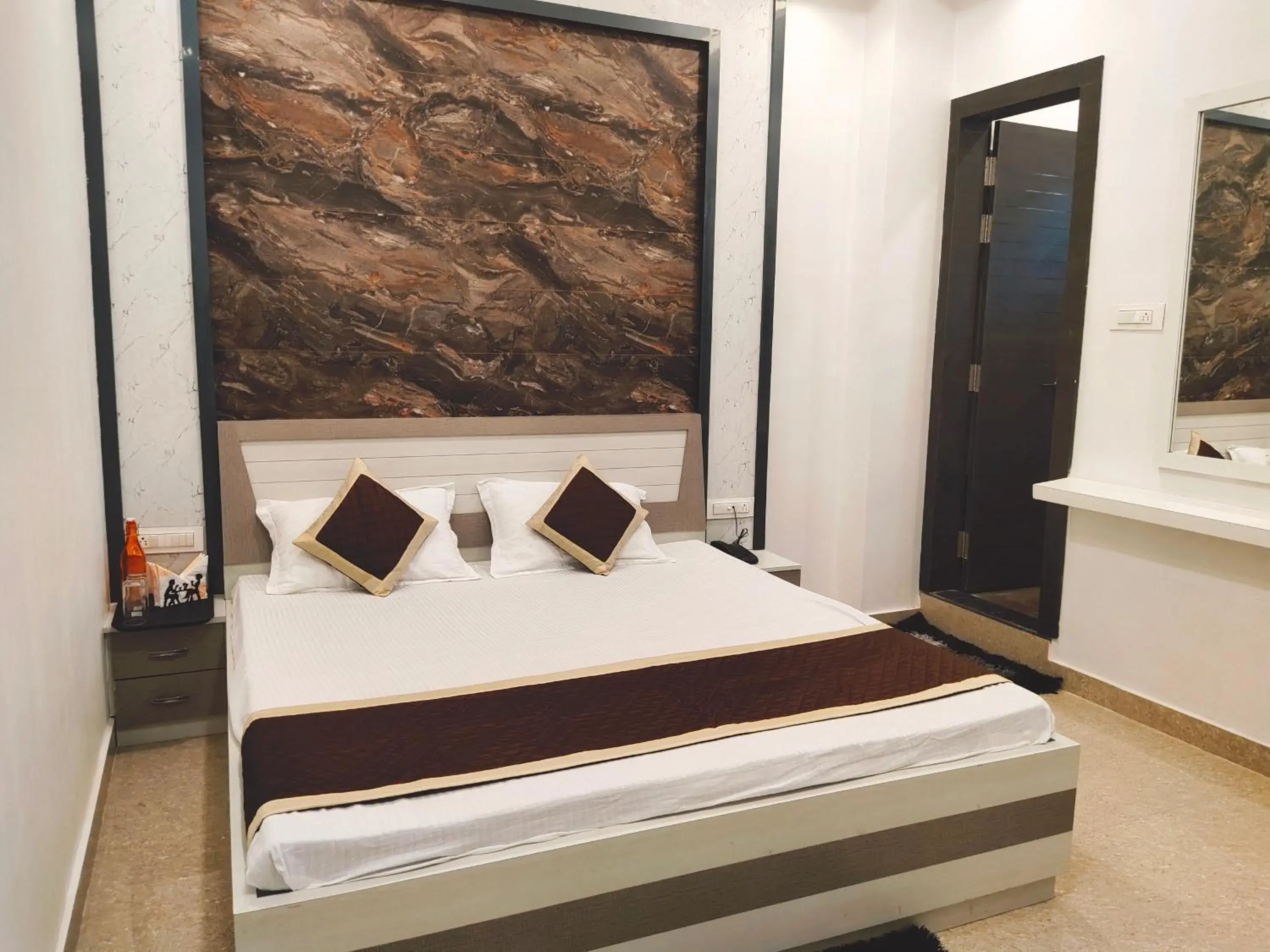 Bed in Hotel The Shree Jee Palace Bed in Hotel The Shree Jee Palace