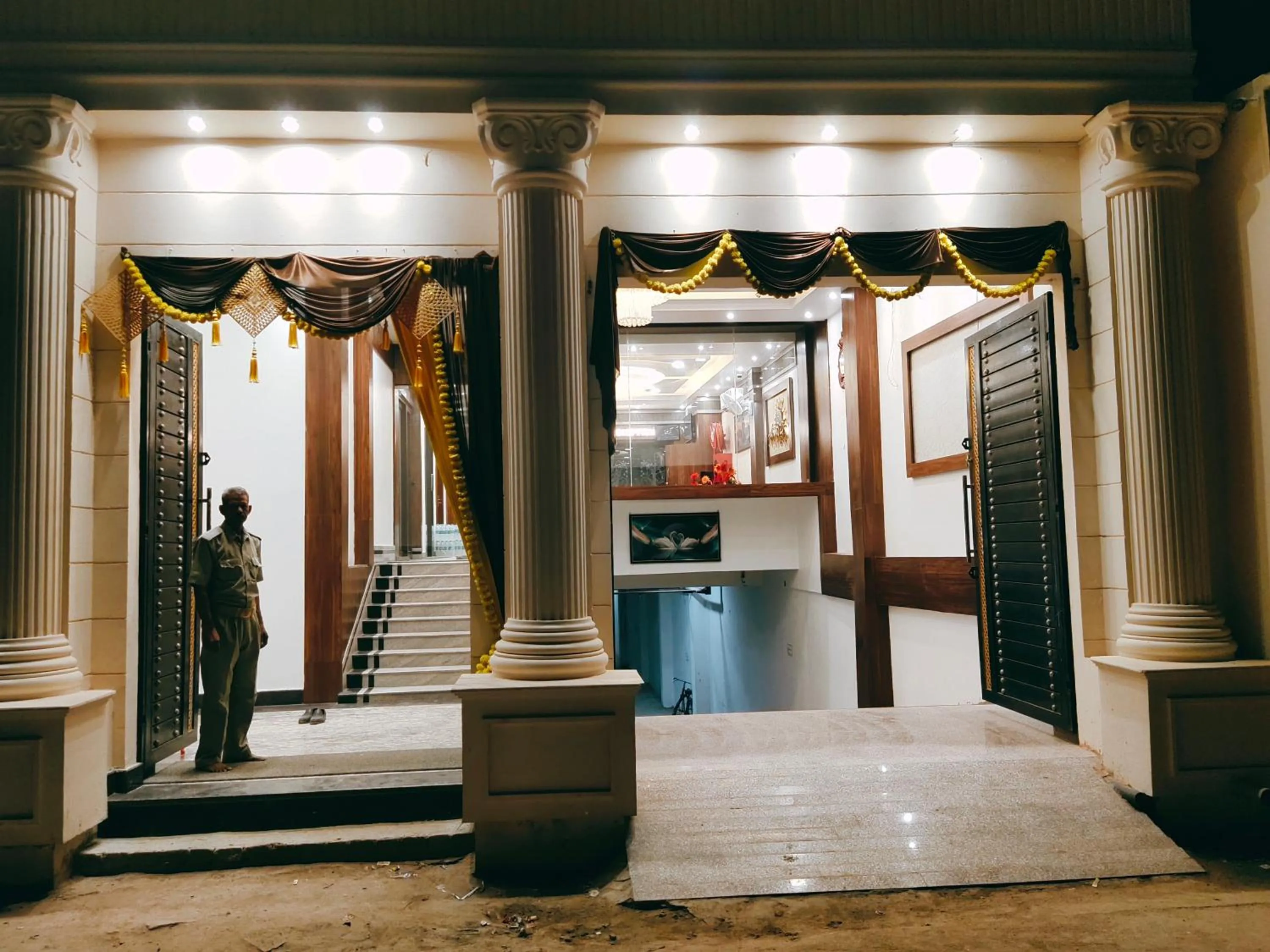 Hotel The Shree Jee Palace