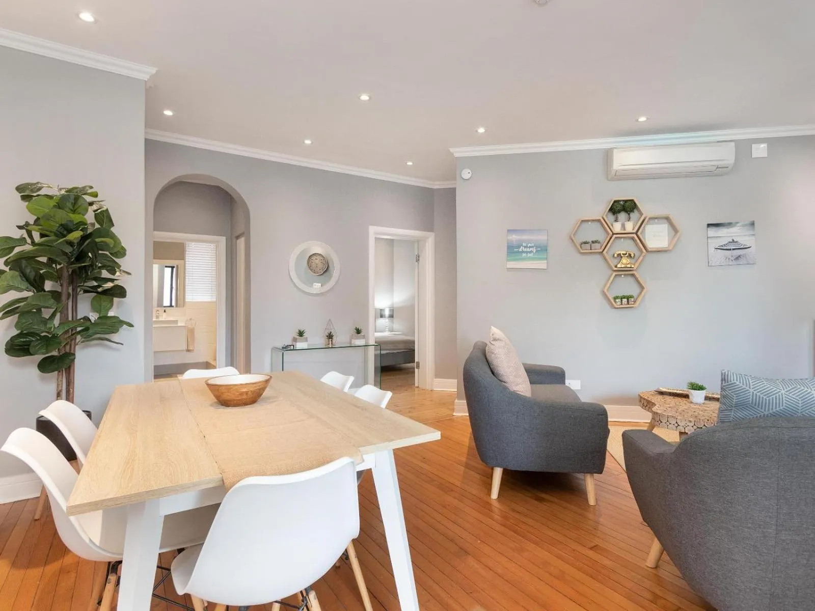 Dining area in Warwick Mansions 2 & 3