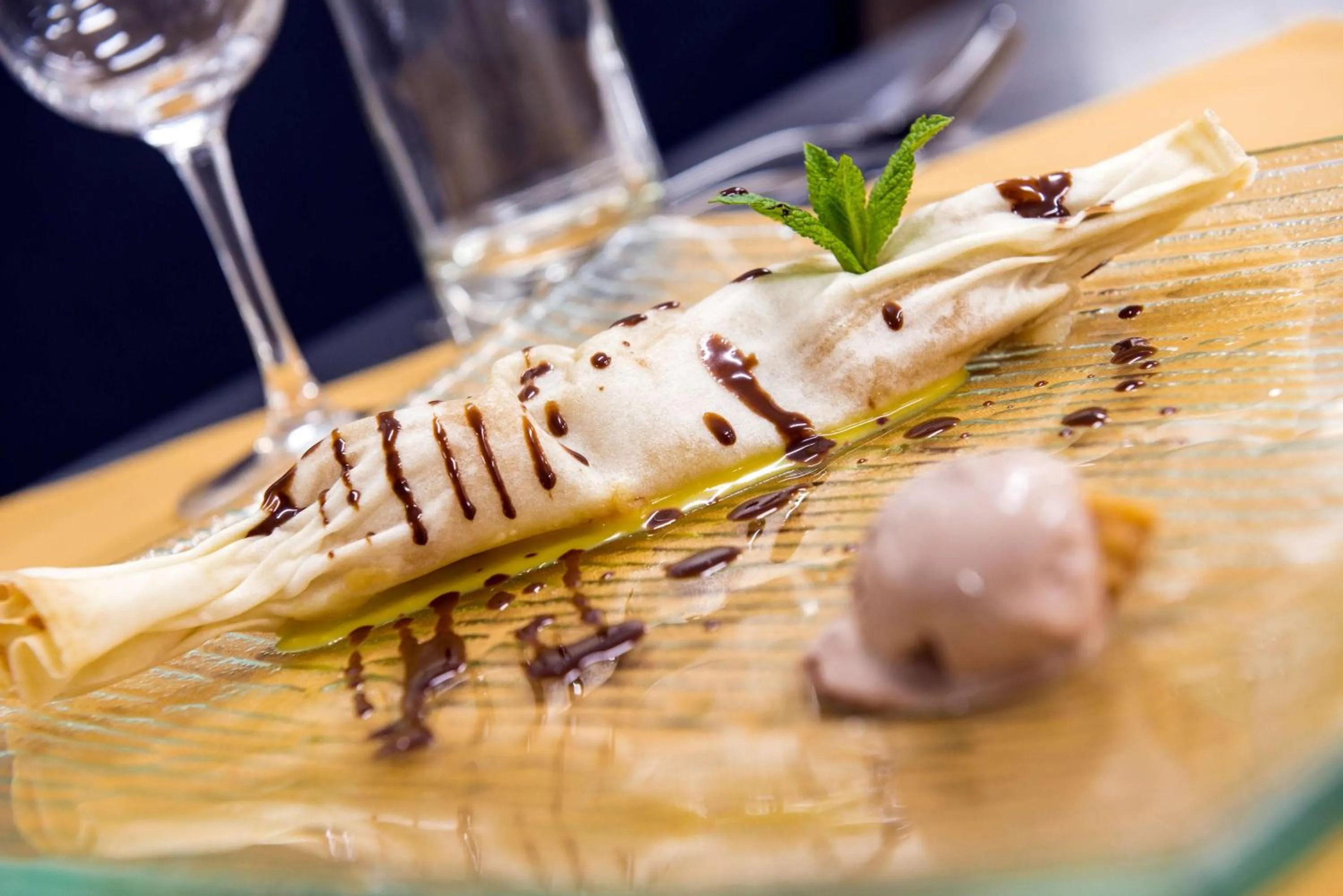 Restaurant/places to eat in Radisson Blu Mammy Yoko Hotel