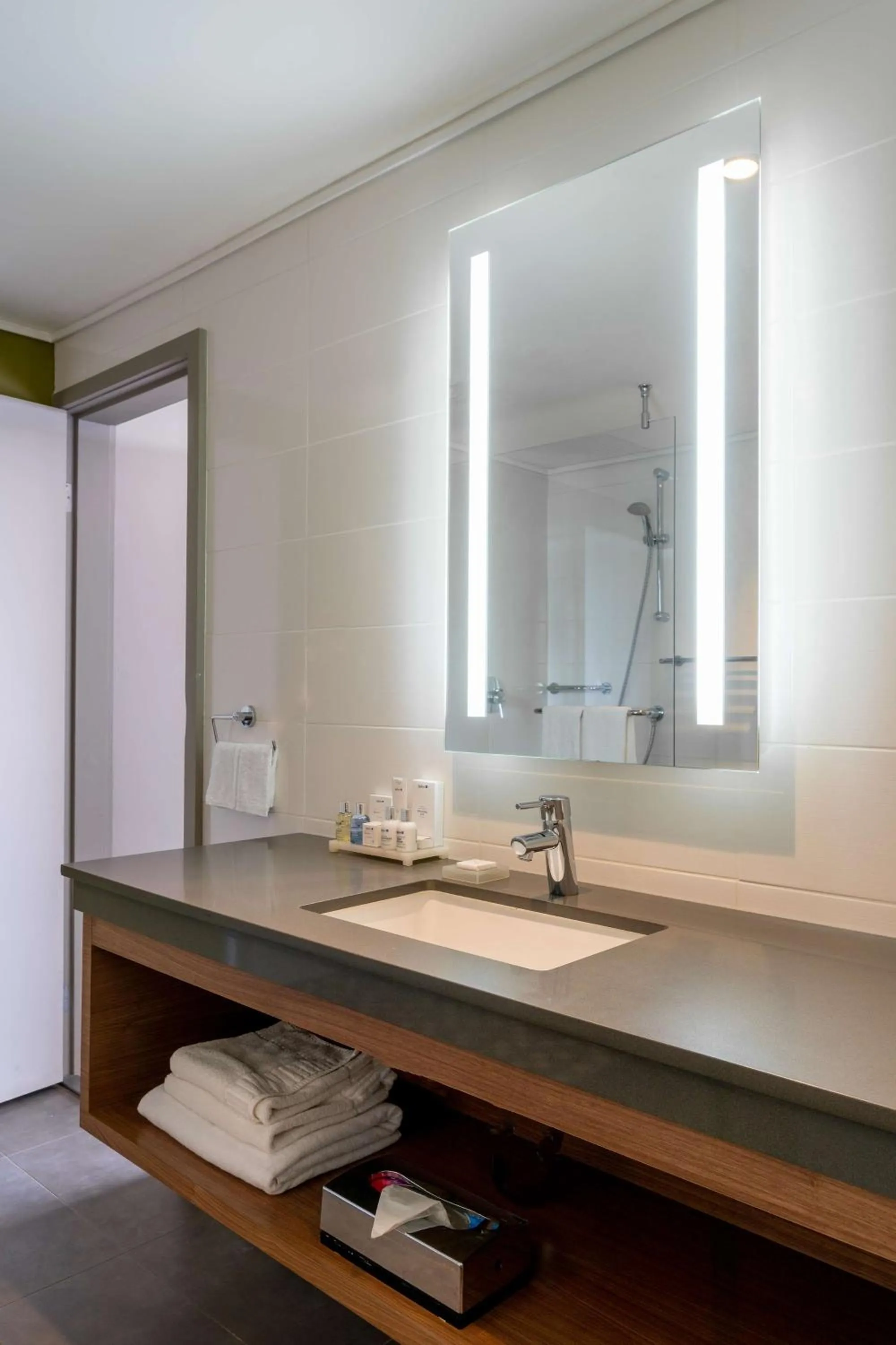 Bathroom in Radisson Blu Mammy Yoko Hotel