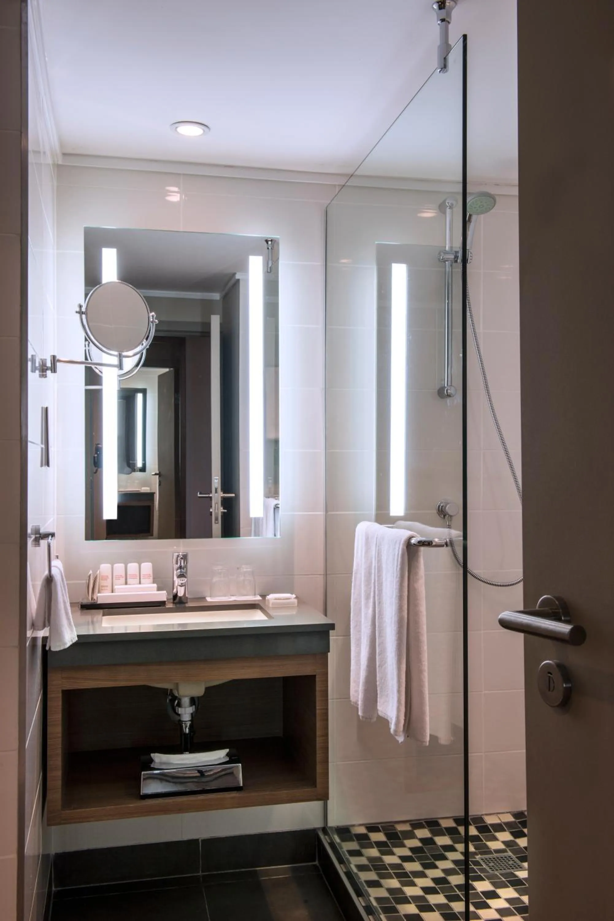 Bathroom in Radisson Blu Mammy Yoko Hotel