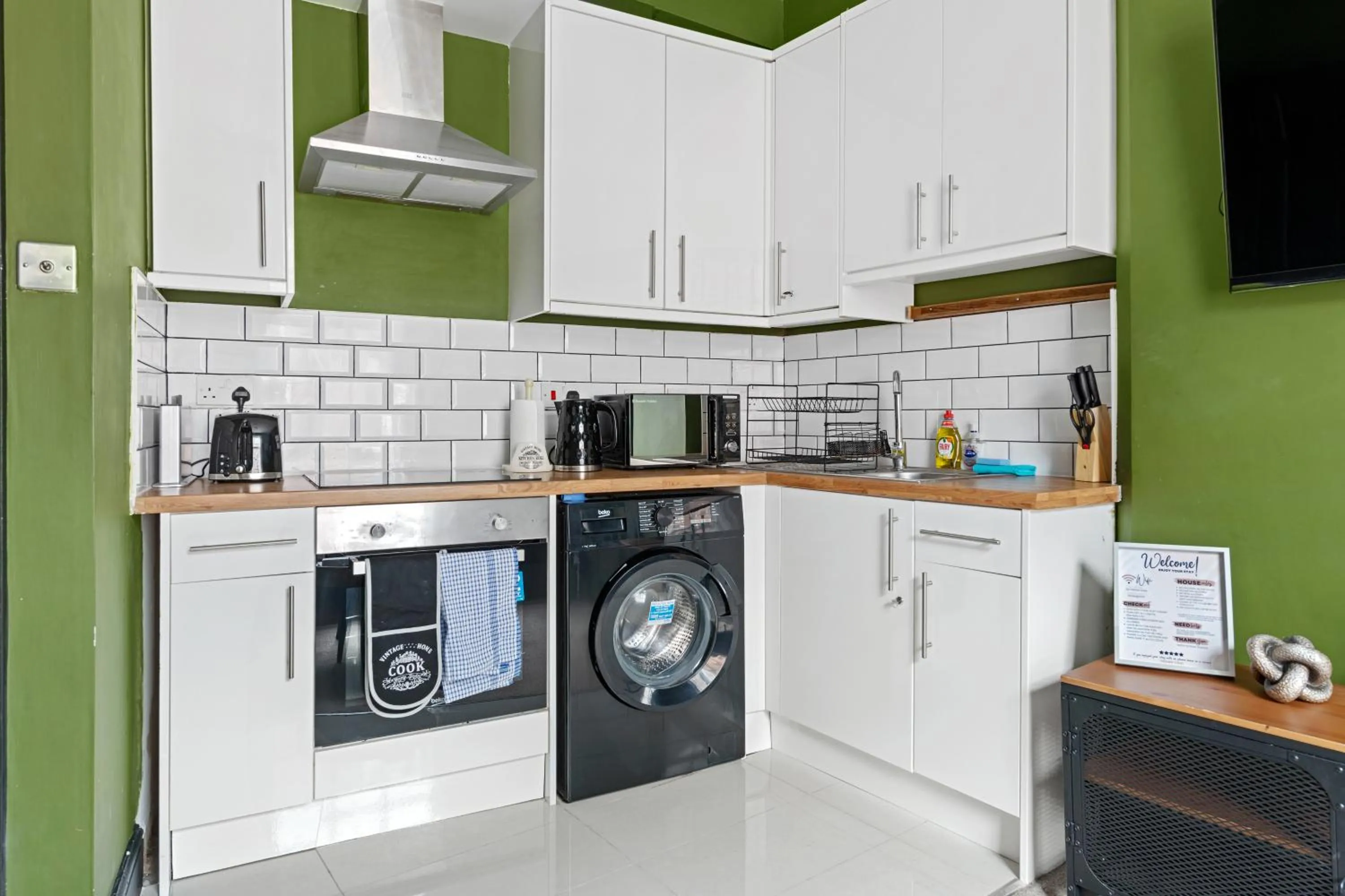Kitchen or kitchenette in Hidden retreat in the heart of the city - 2 Bed Apt