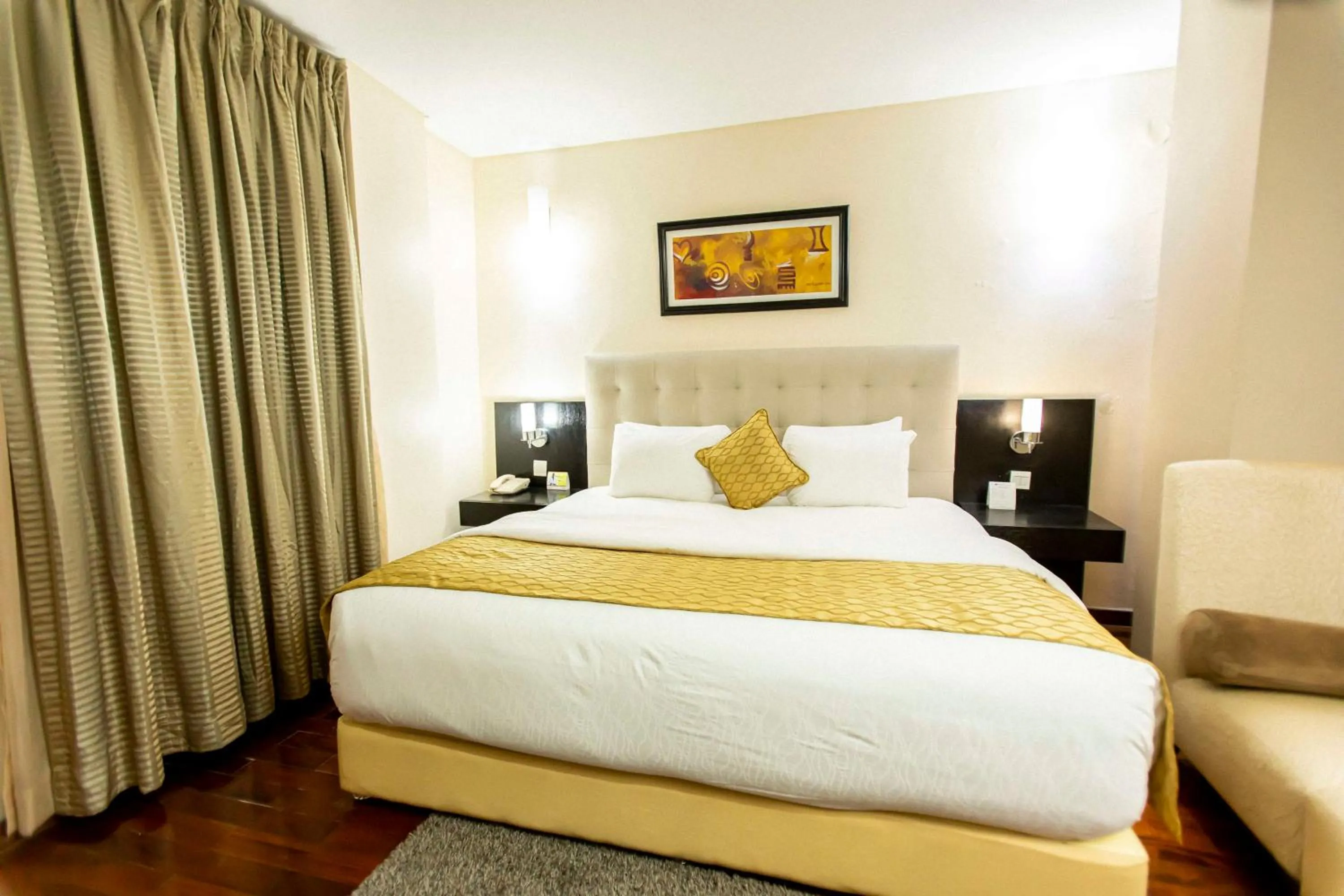 Photo of the whole room, Bed in Best Western Premier Accra Airport Hotel