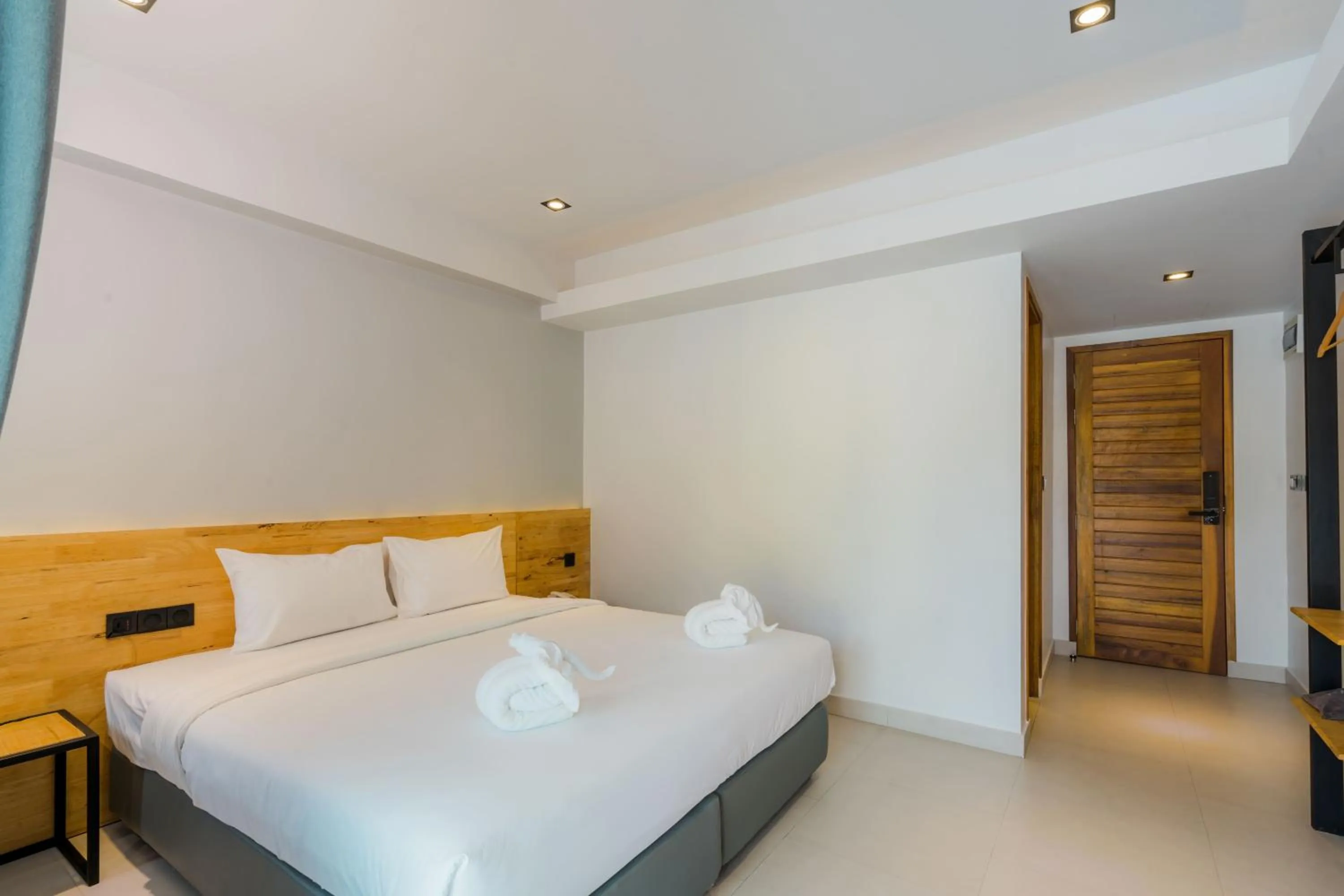 Bed in Lek Lek Samui Room X Coffee Bar