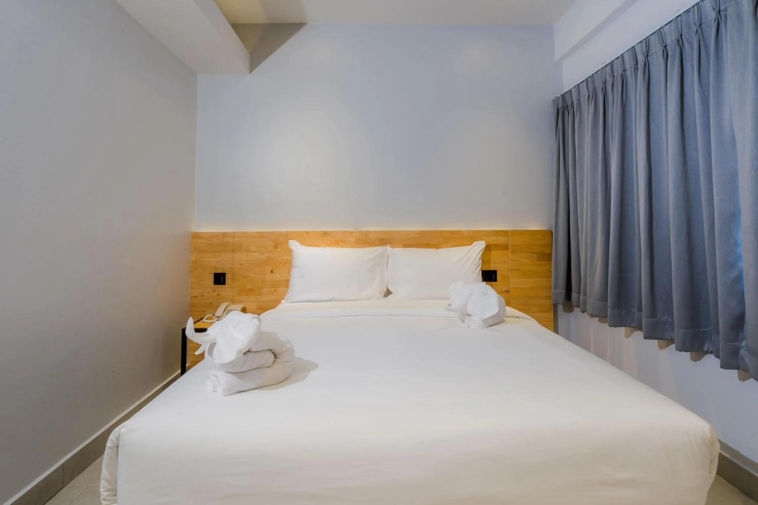 Bed in Lek Lek Samui Room X Coffee Bar