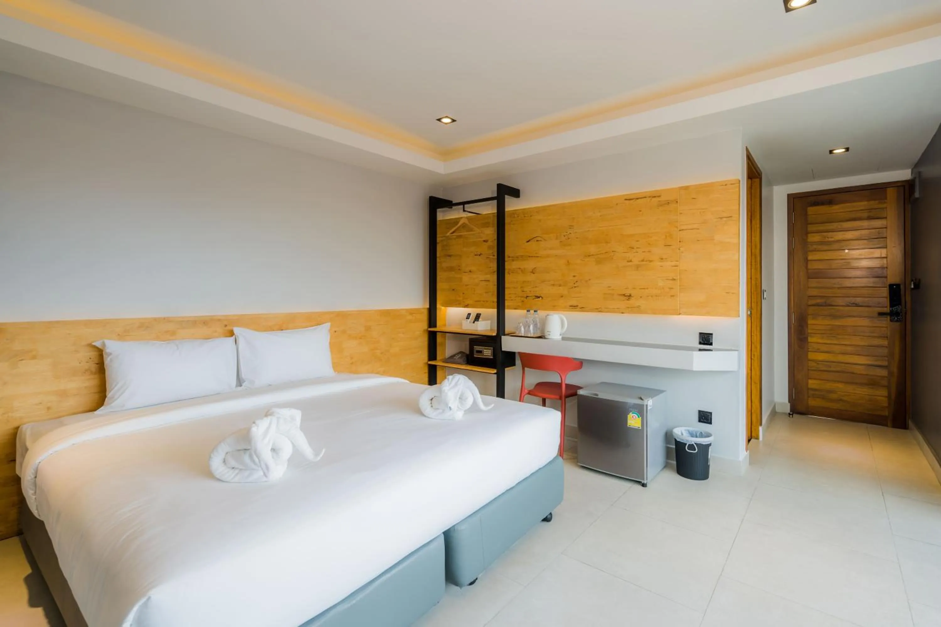 Bed in Lek Lek Samui Room X Coffee Bar