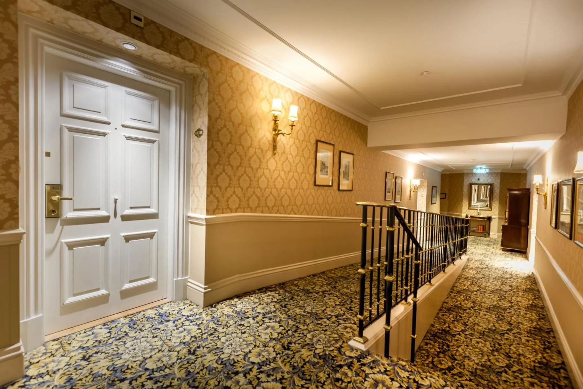 Photo of the whole room in InterContinental Amstel Amsterdam by IHG