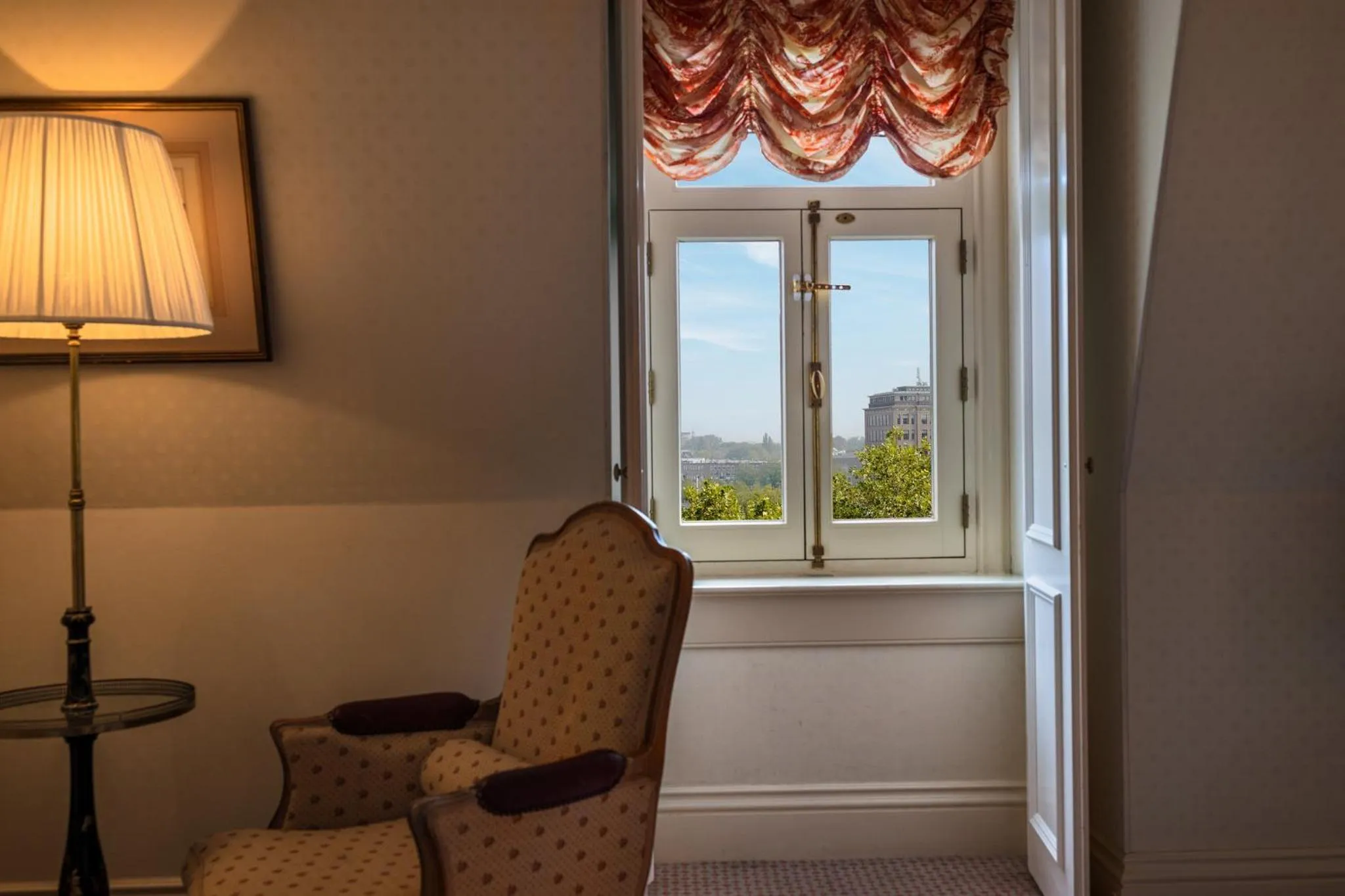 Photo of the whole room in InterContinental Amstel Amsterdam by IHG