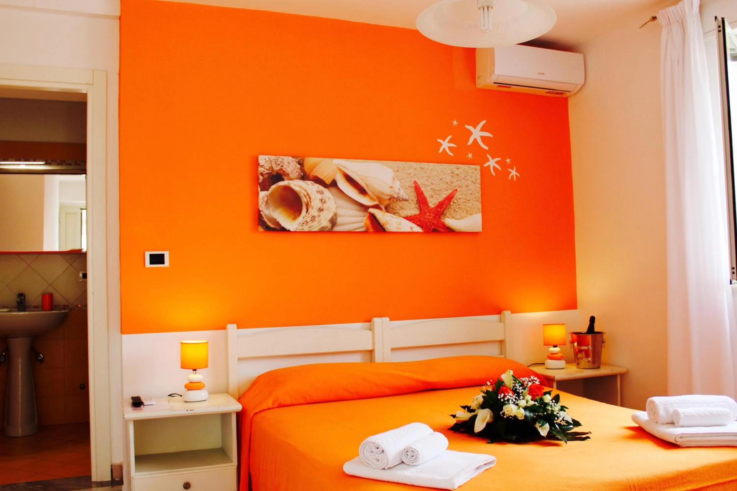 Photo of the whole room, Bed in Hotel Villa Giovanna