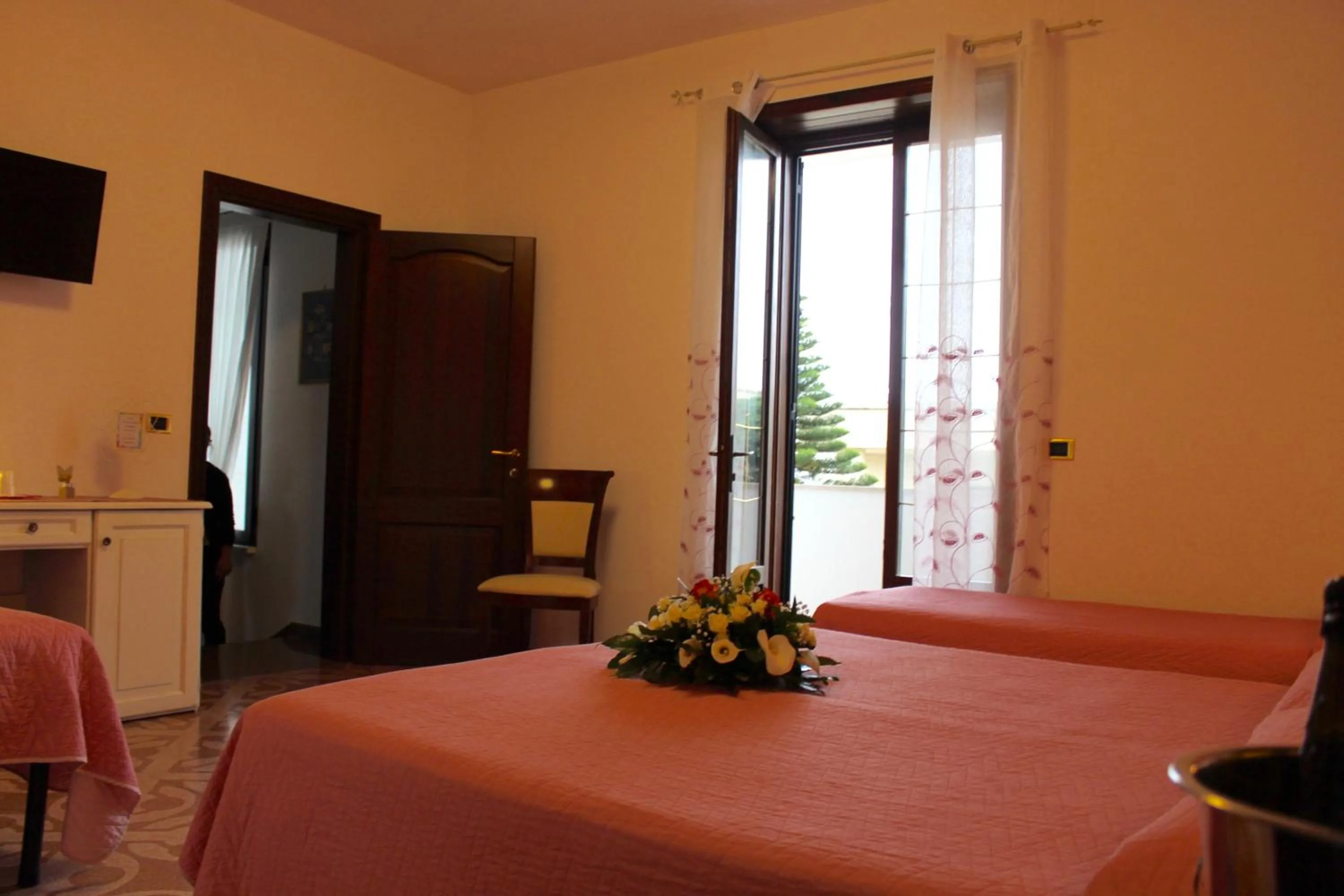 Photo of the whole room, Bed in Hotel Villa Giovanna