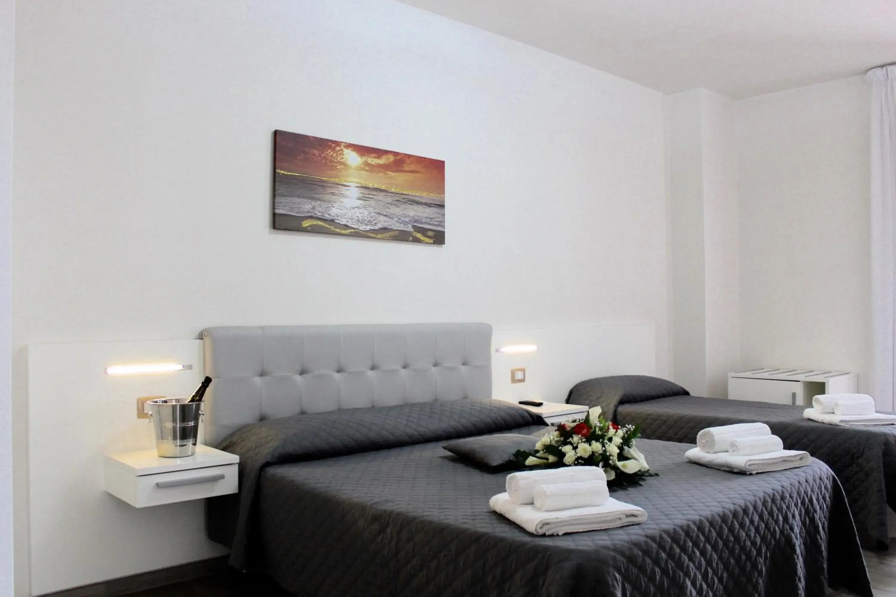 Triple Room with Terrace in Hotel Villa Giovanna Triple Room with Terrace in Hotel Villa Giovanna