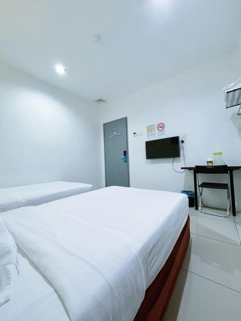 Bedroom, Bed in Asia Green Hotel