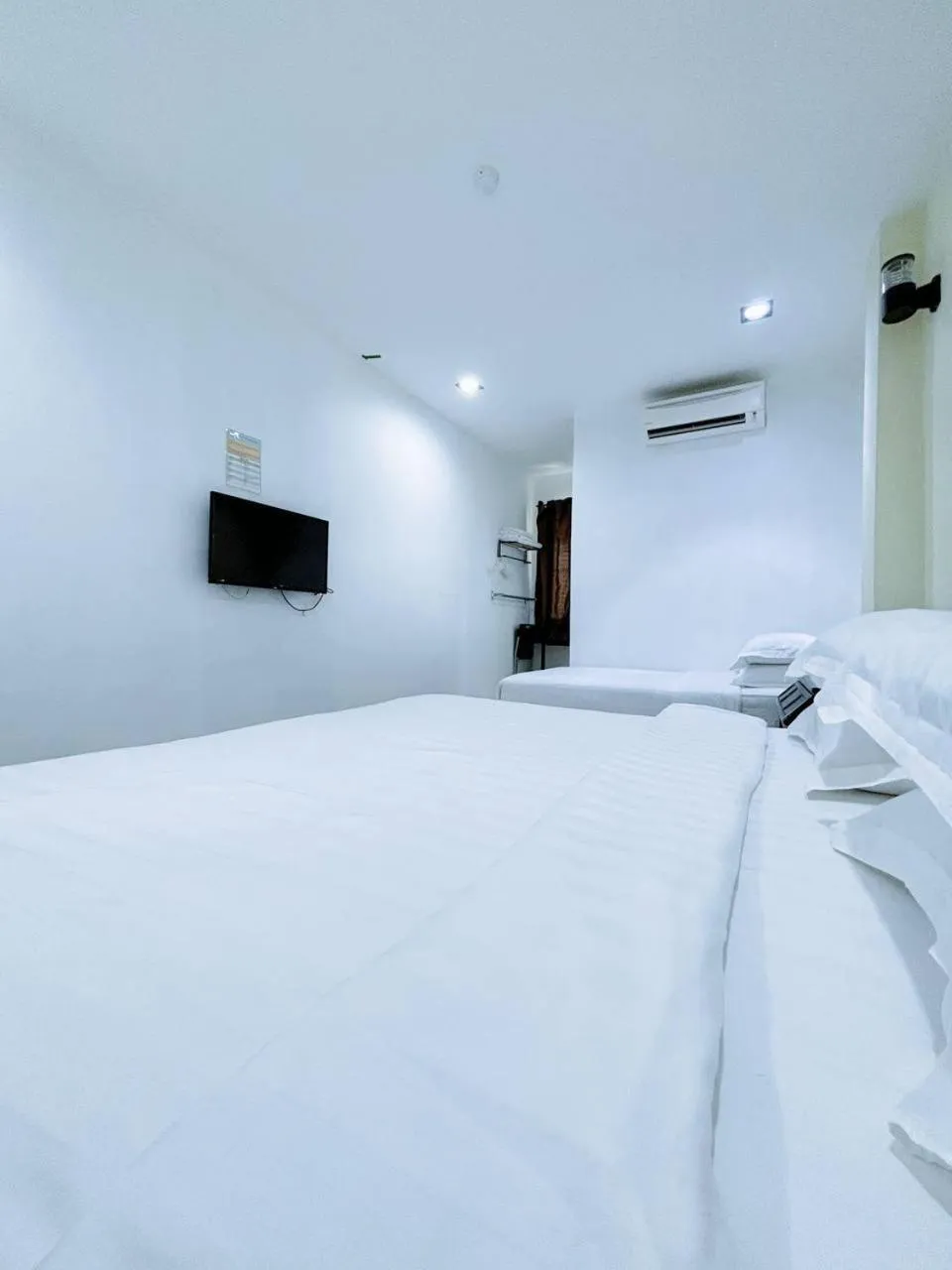 Bedroom, Bed in Asia Green Hotel