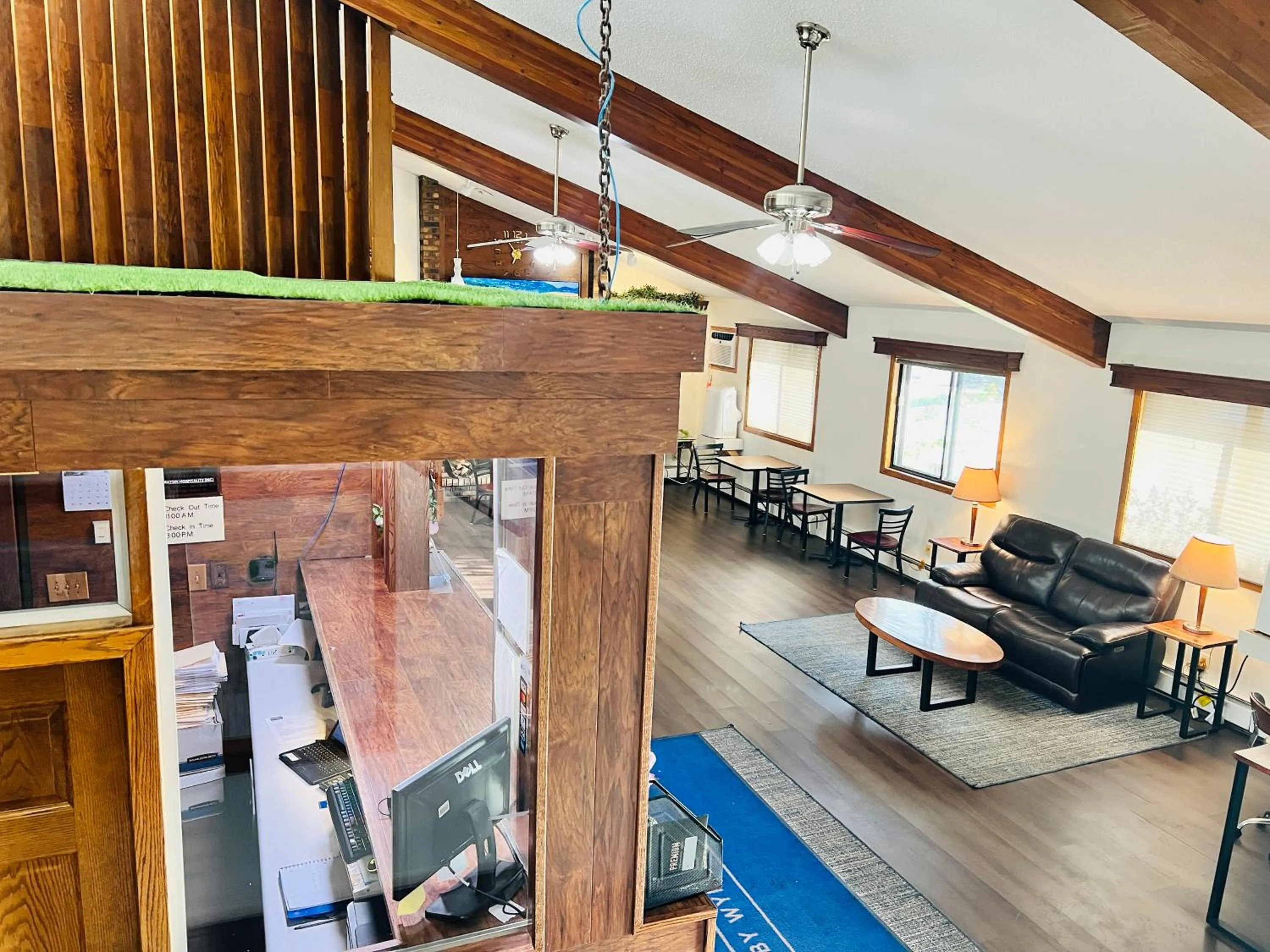 Lobby or reception in Travelodge by Wyndham Valleyfair Shakopee