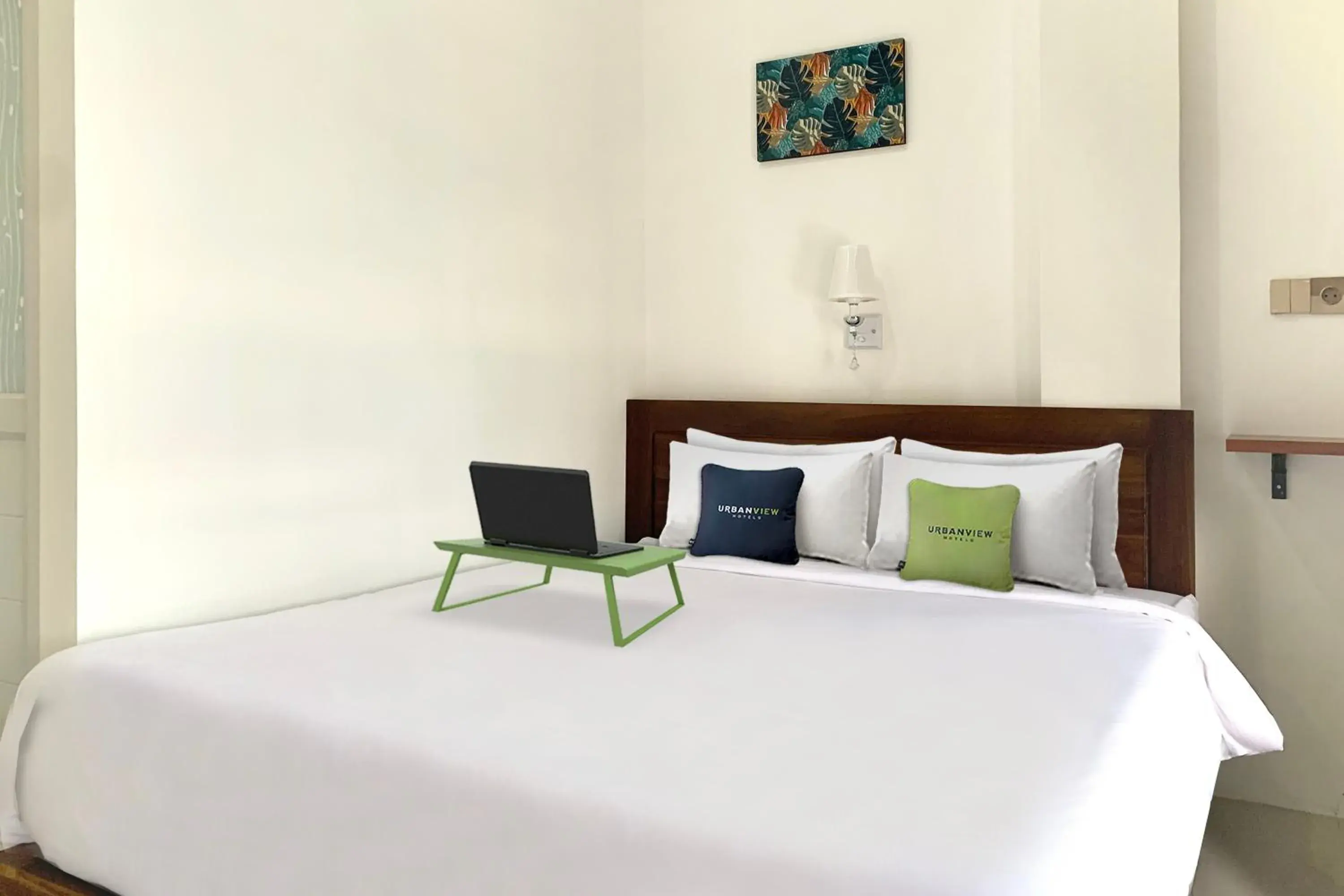 Deluxe Room - single occupancy in Urbanview Hotel SLIP Pringsewu by RedDoorz Deluxe Room - single occupancy in Urbanview Hotel SLIP Pringsewu by RedDoorz