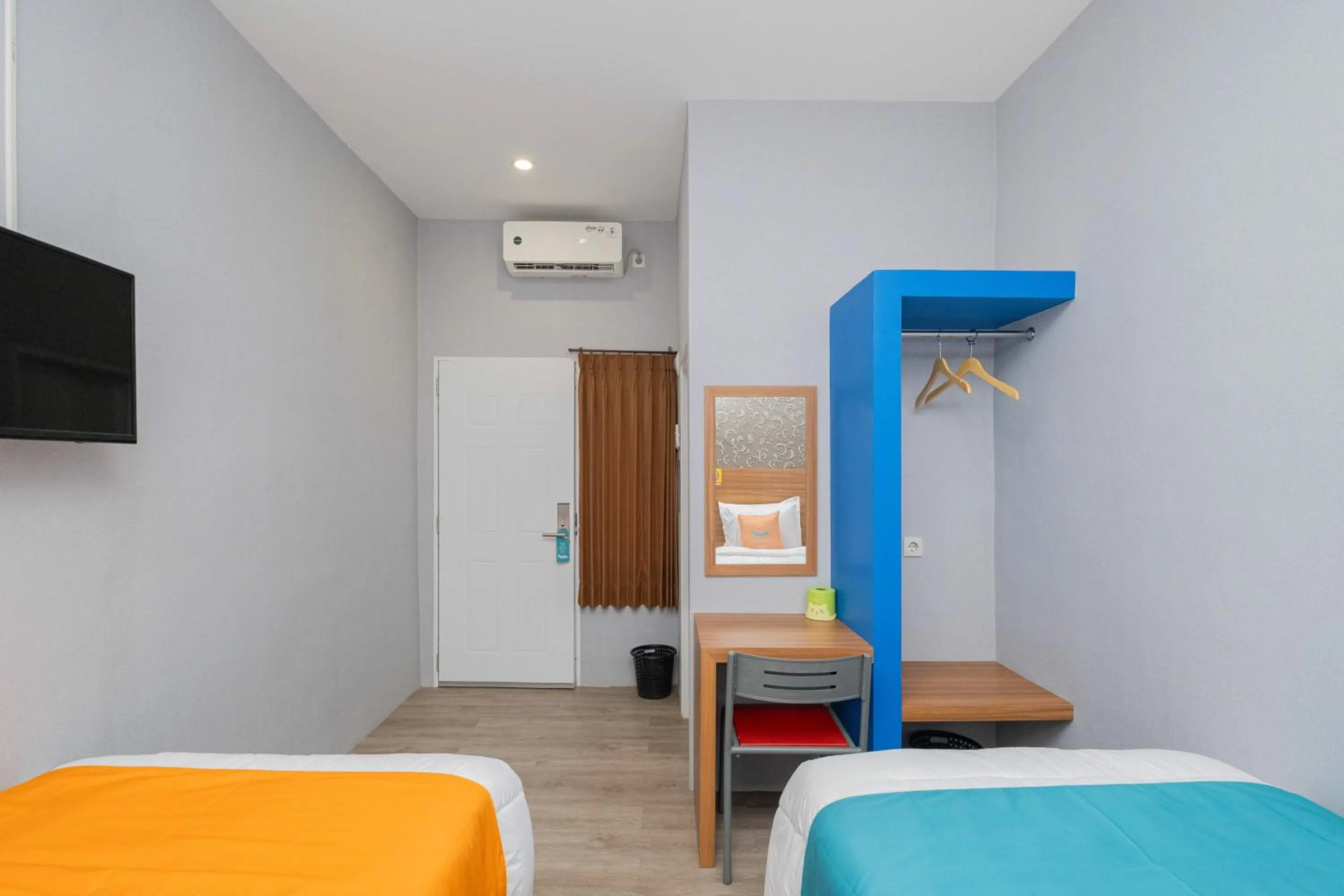 Bedroom, Bed in Sans WM Hotel Blitar