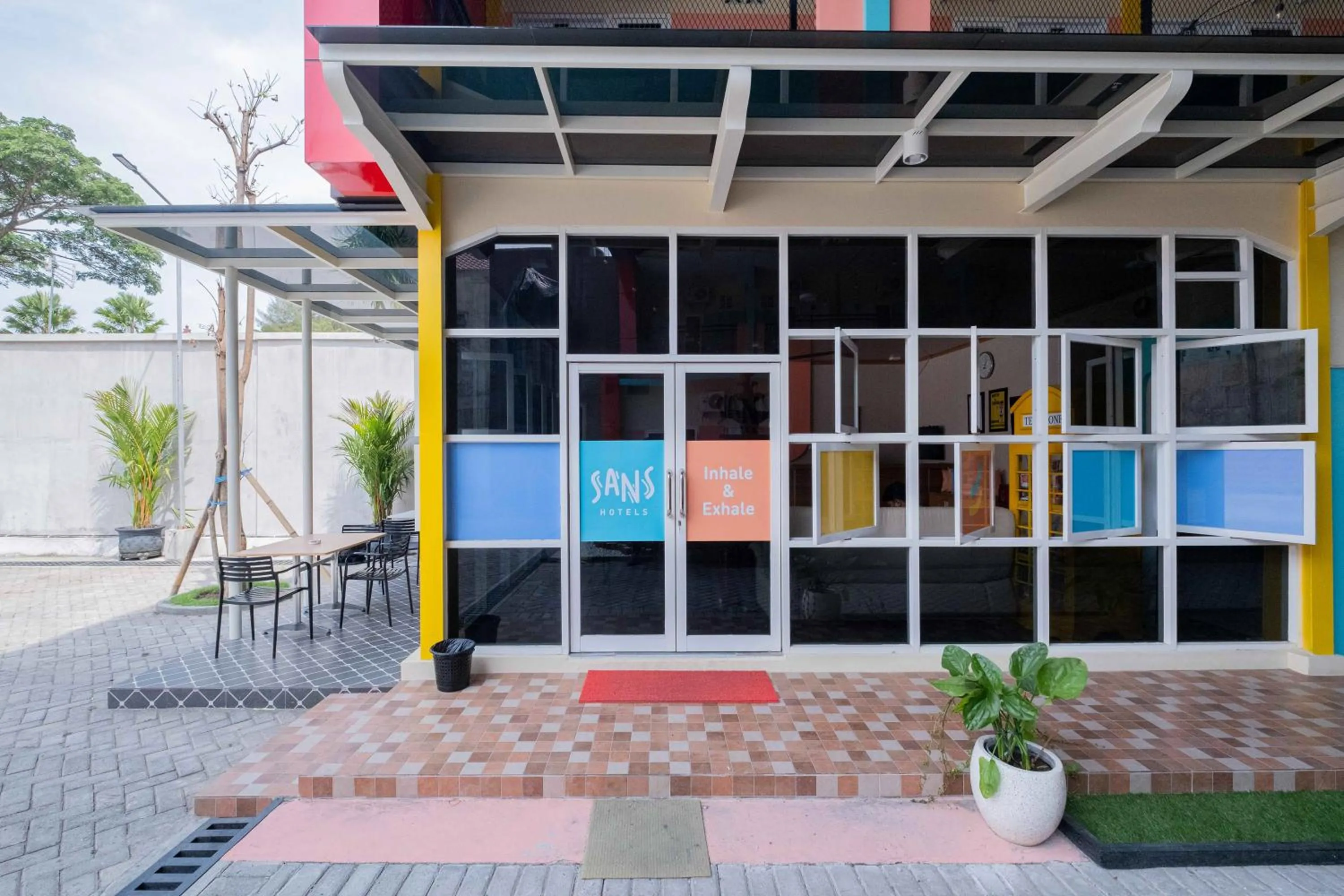 Property building in Sans WM Hotel Blitar