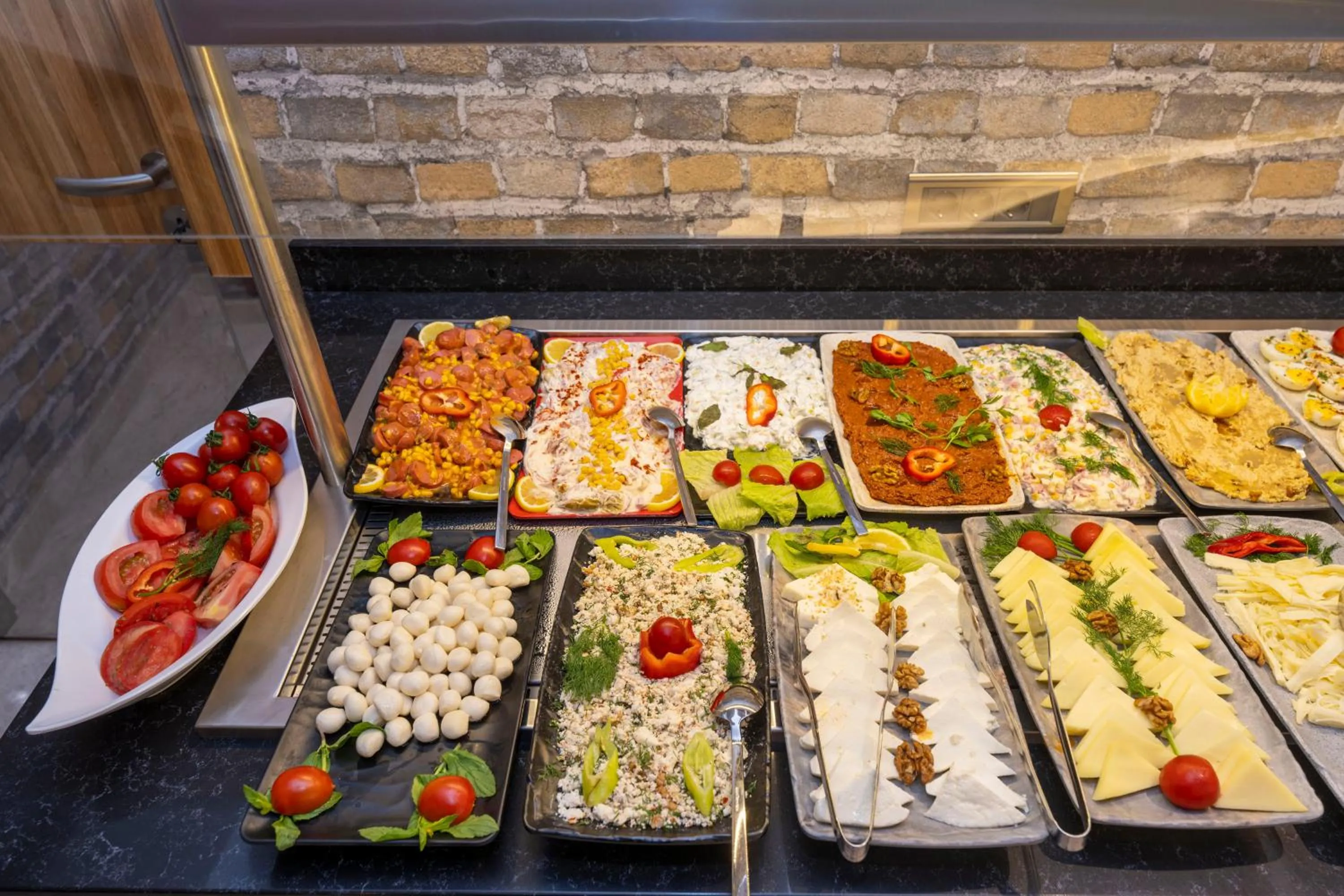 Buffet breakfast in Hotel Ravi