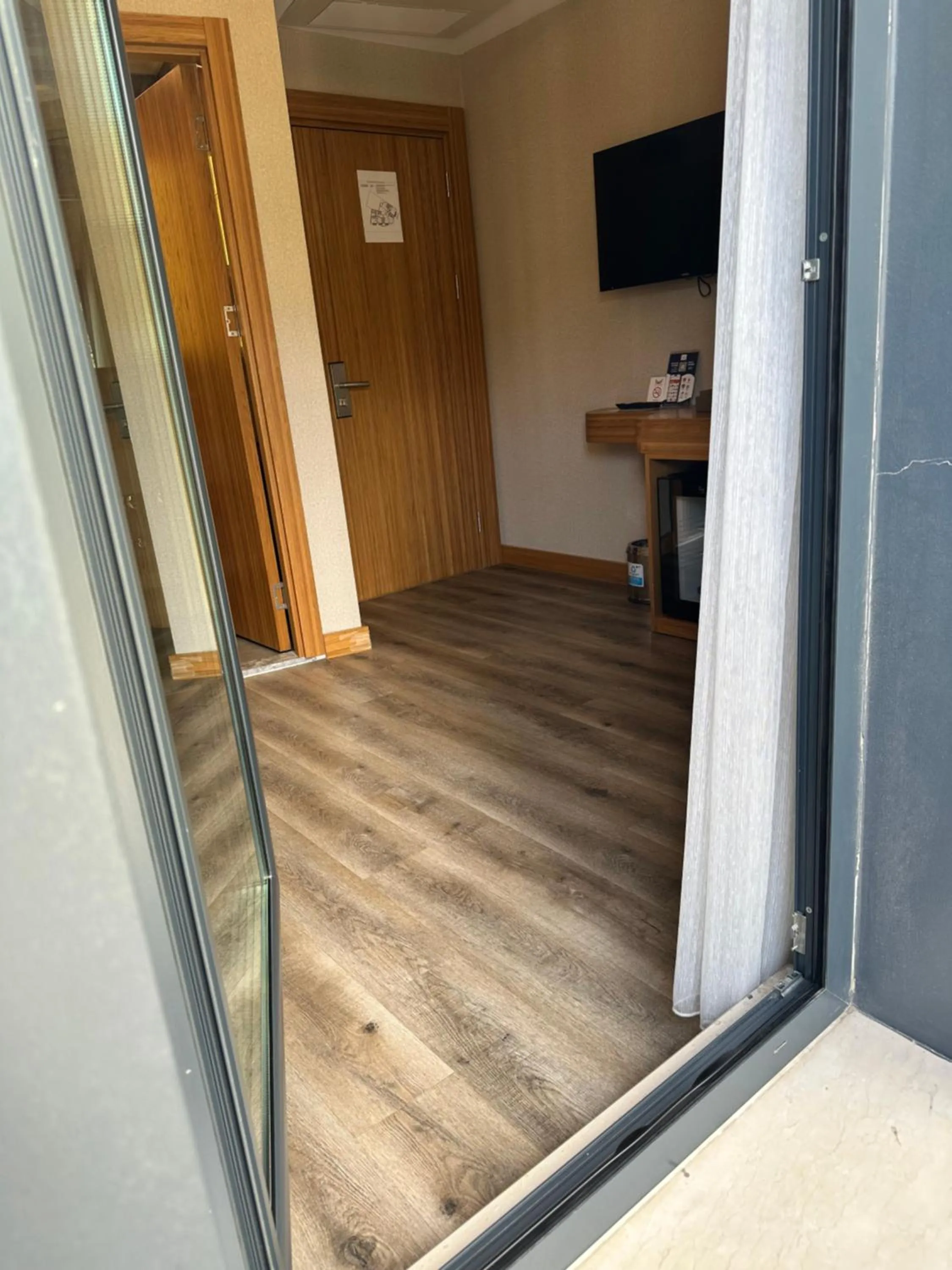 Photo of the whole room in Hotel Ravi