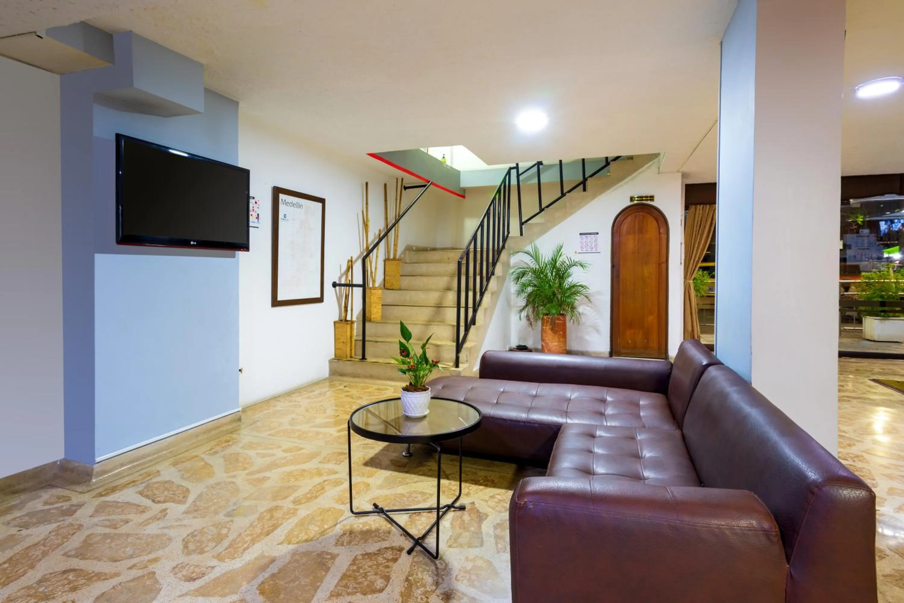 TV and multimedia in Ayenda 1234 Imperio 70