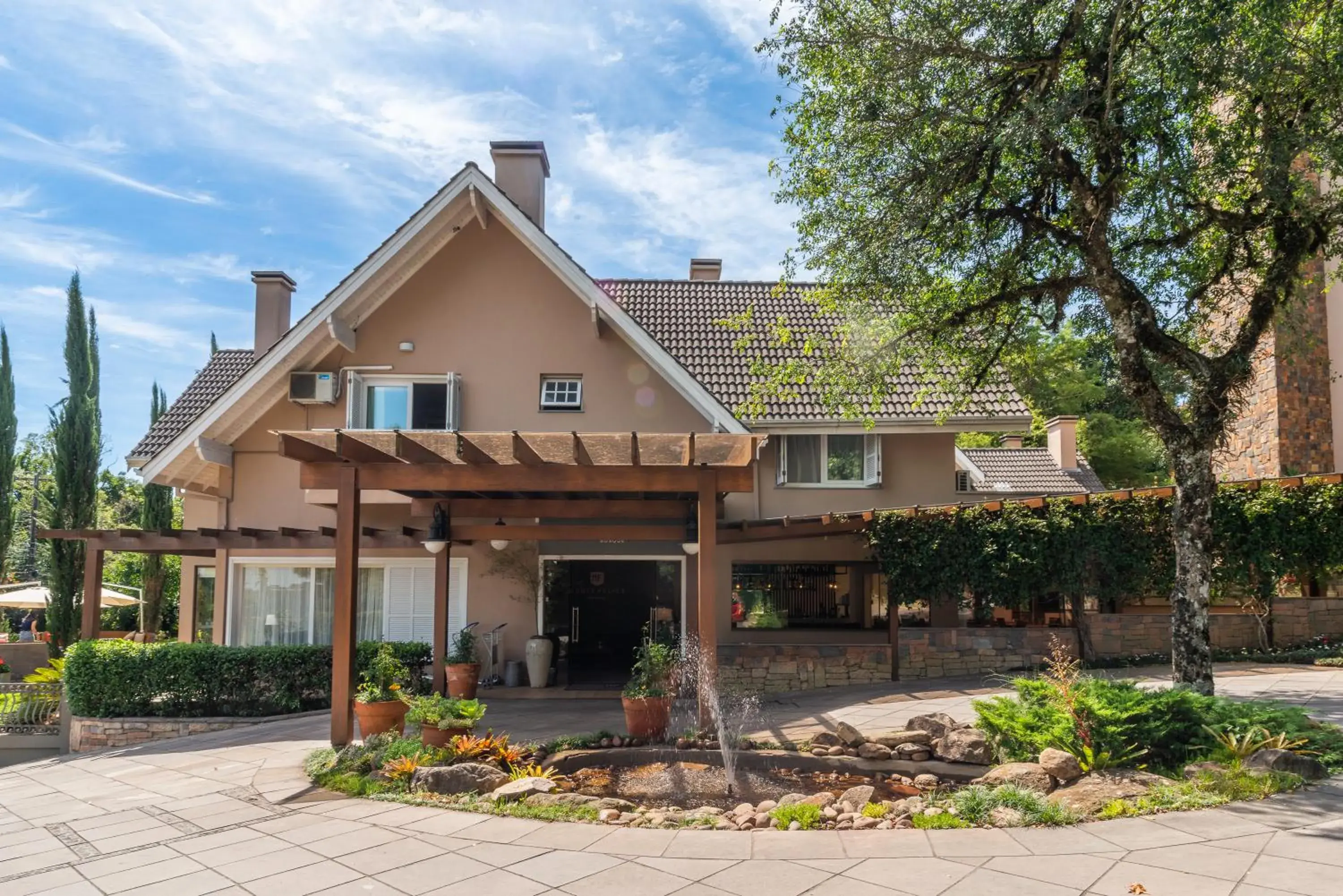 Facade/entrance in Hotel Monte Felice Bosque Facade/entrance in Hotel Monte Felice Bosque