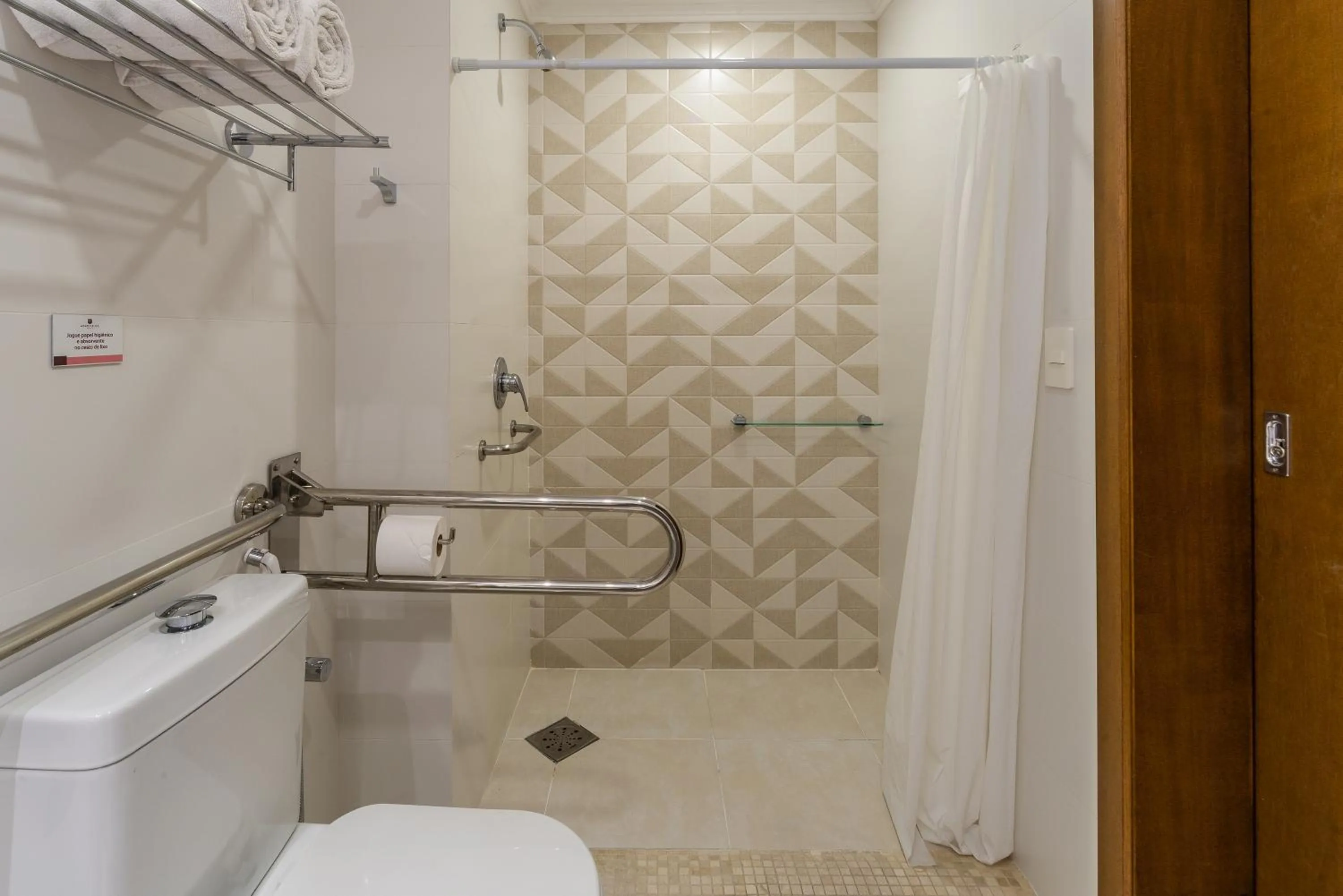 Shower in Hotel Monte Felice Bosque