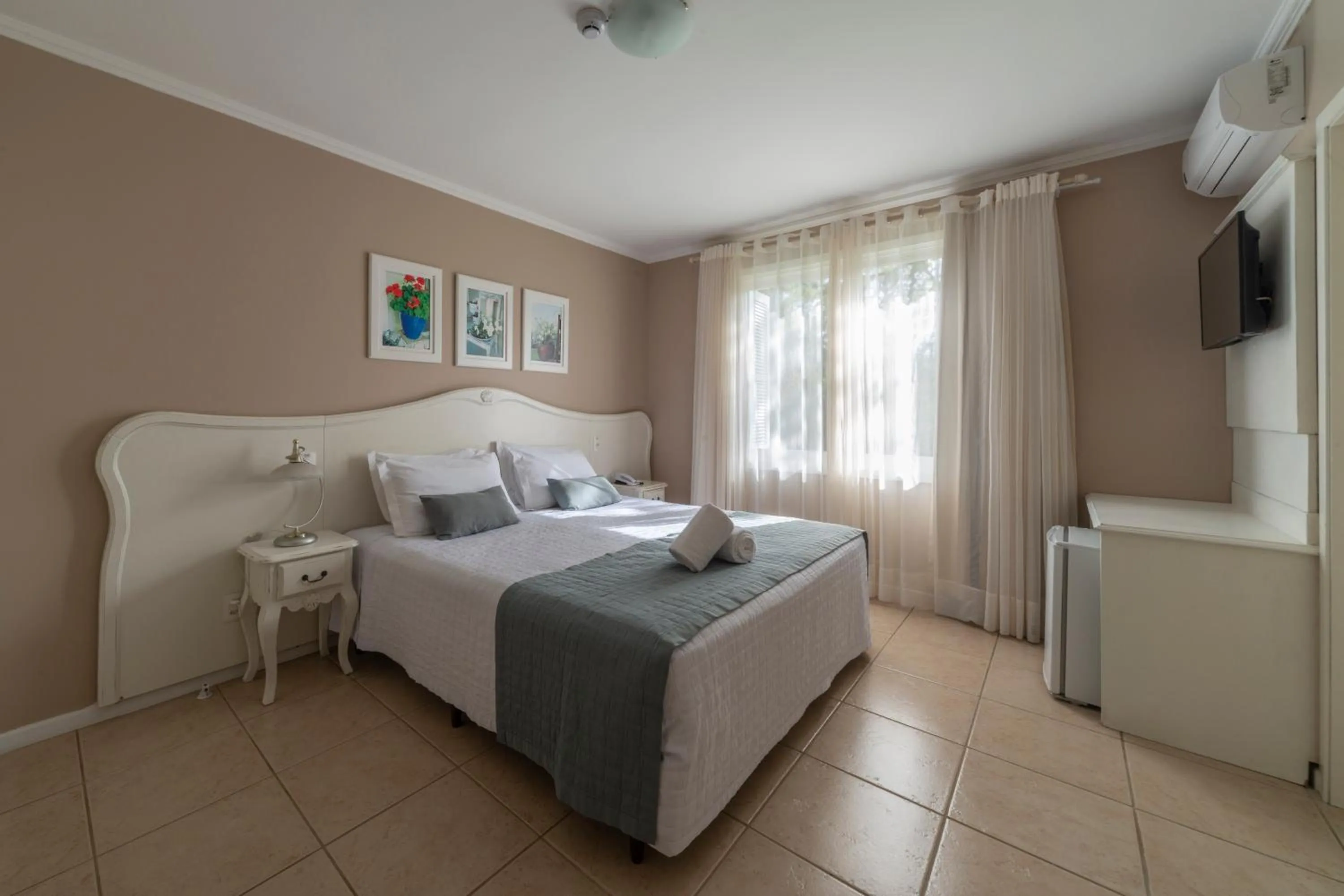 Bed in Hotel Monte Felice Bosque