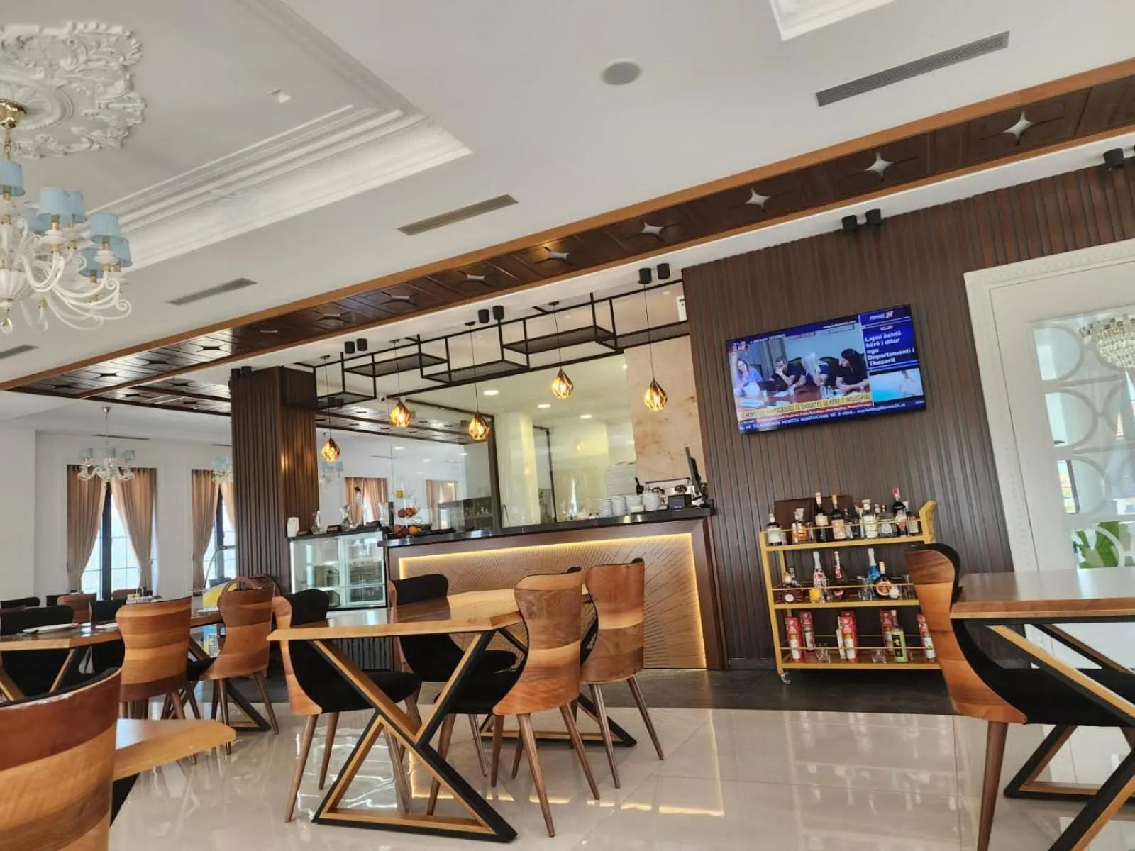 Restaurant/places to eat in Imperador Palace Hotel Restorant