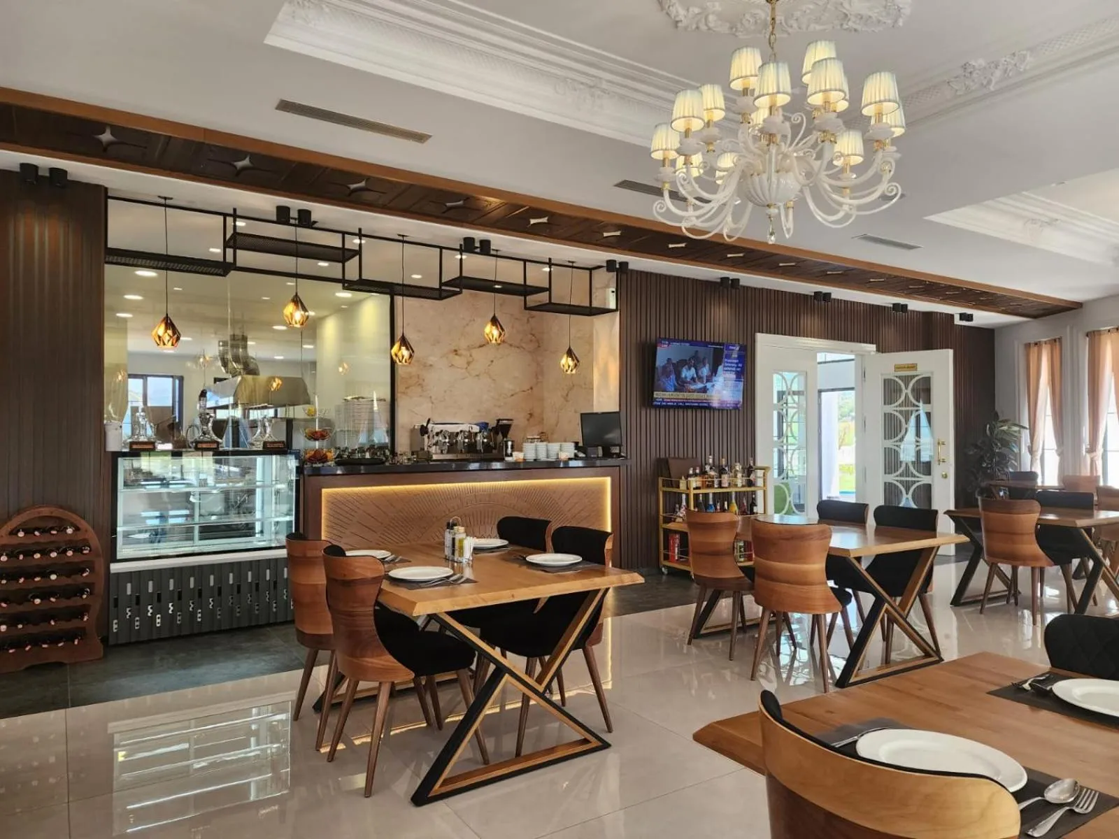 Restaurant/places to eat in Imperador Palace Hotel Restorant
