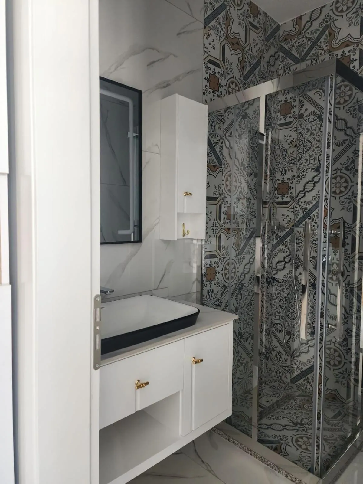 Bathroom in Imperador Palace Hotel Restorant
