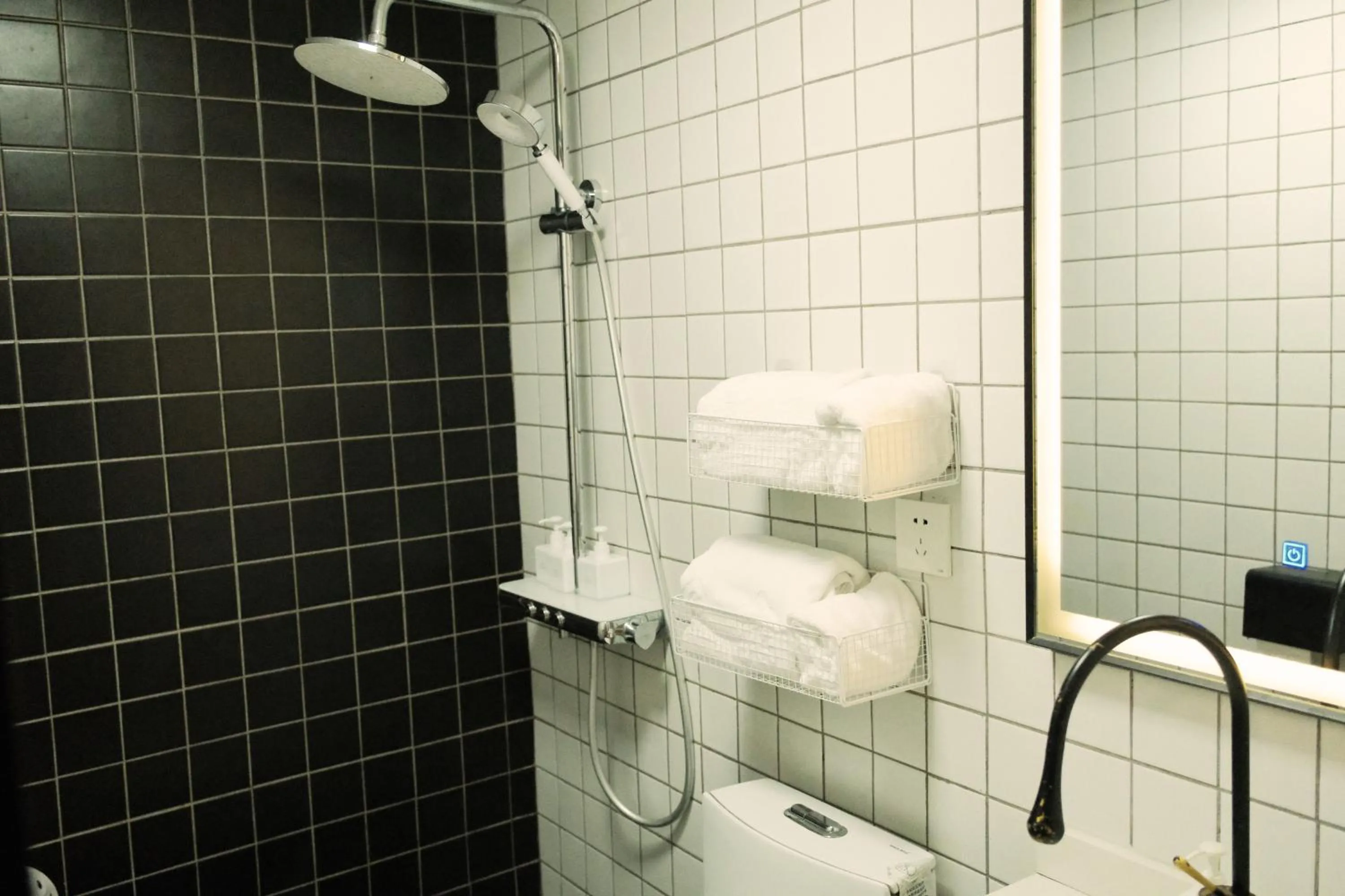 Toilet in City Park Hotel