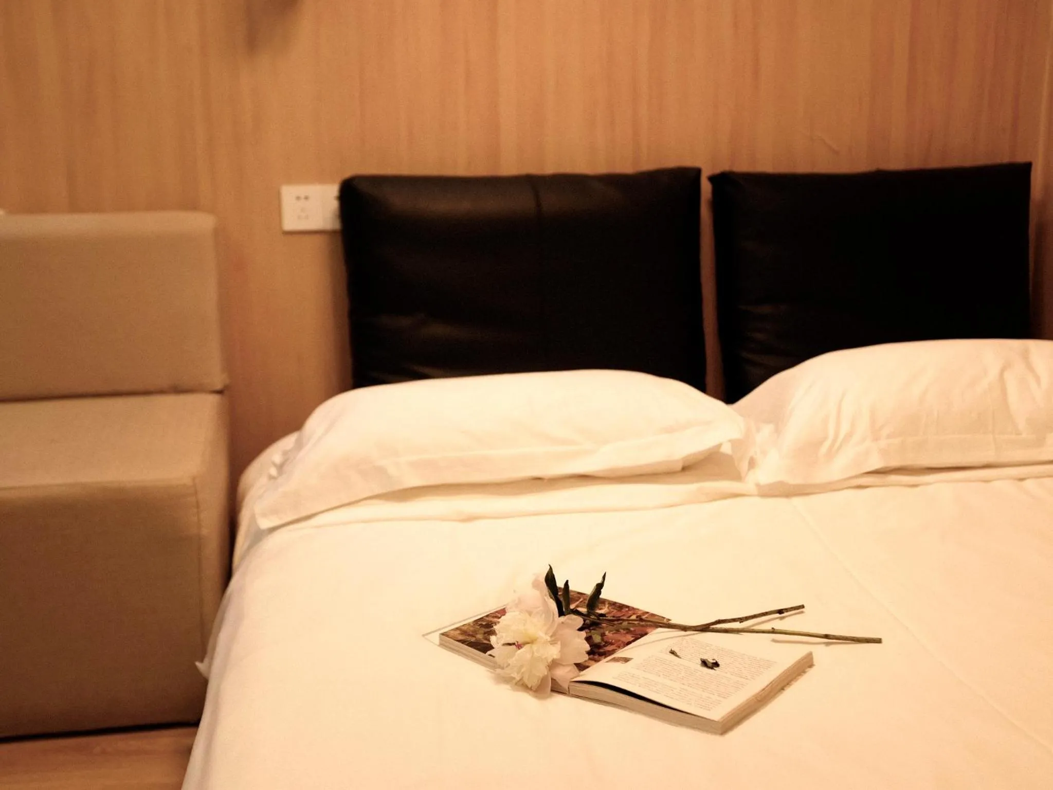 Bed in City Park Hotel