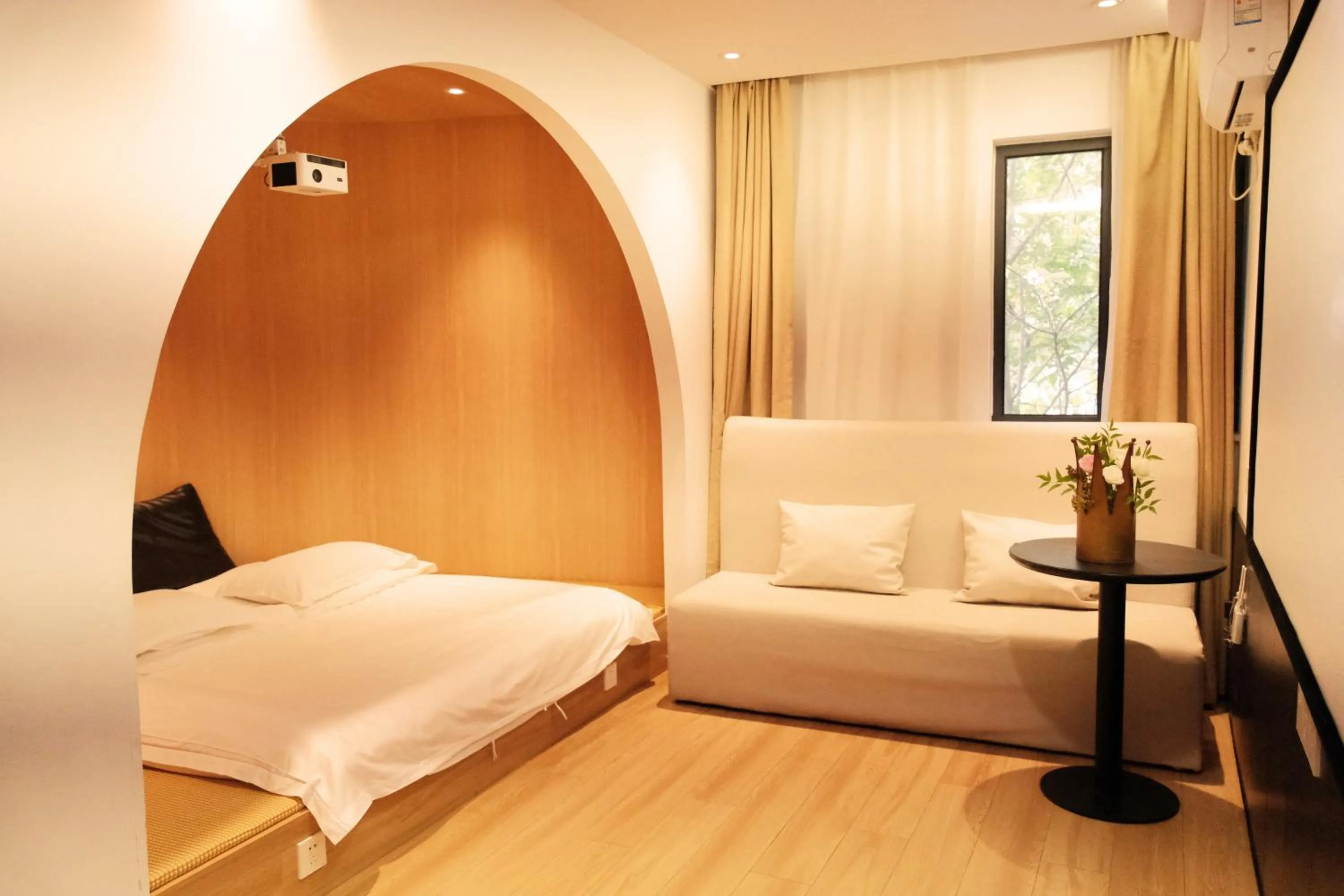 Balcony/Terrace, Bed in City Park Hotel