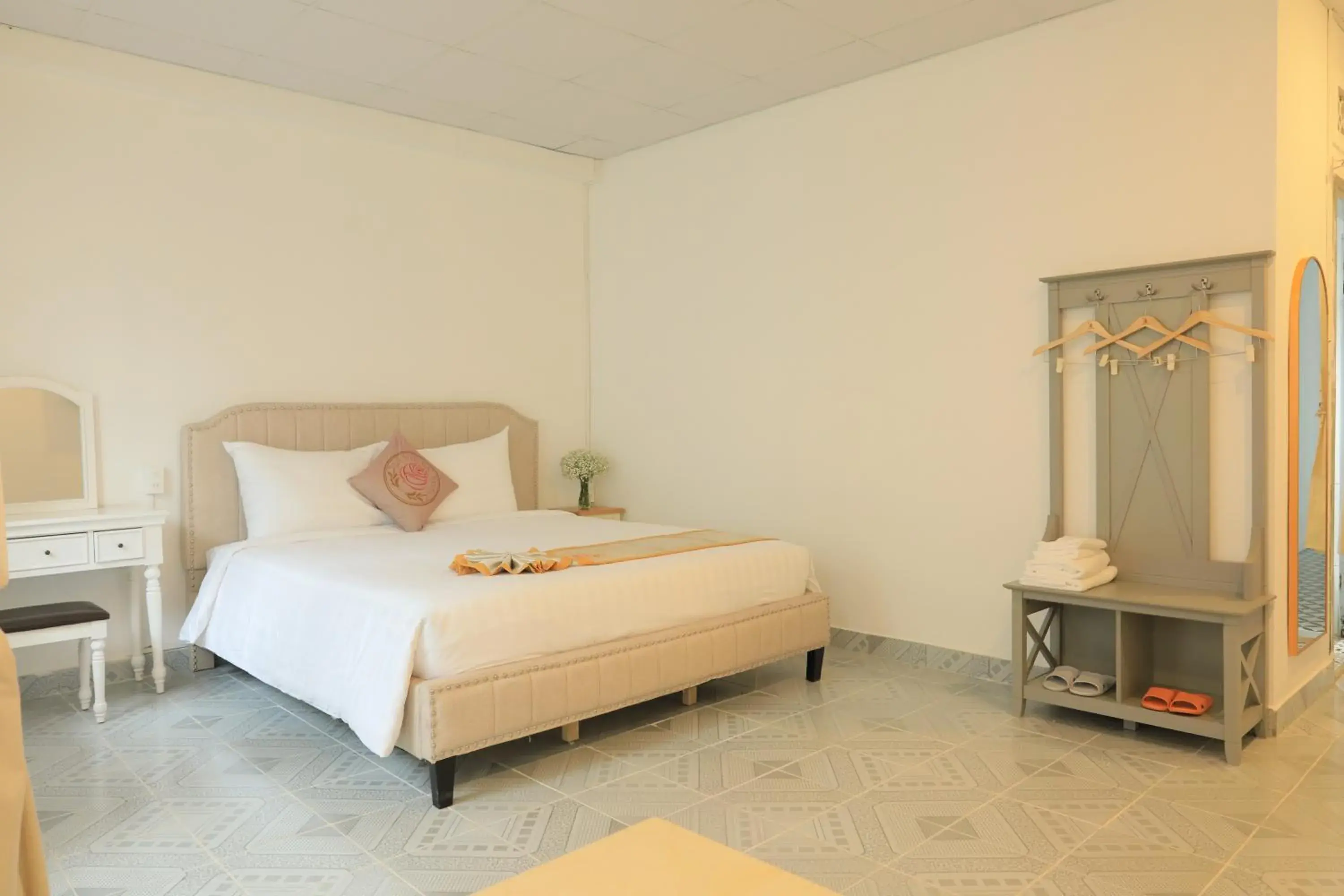Deluxe Double Room - single occupancy in LA VIE EN ROSE 2 Hotel Deluxe Double Room - single occupancy in LA VIE EN ROSE 2 Hotel