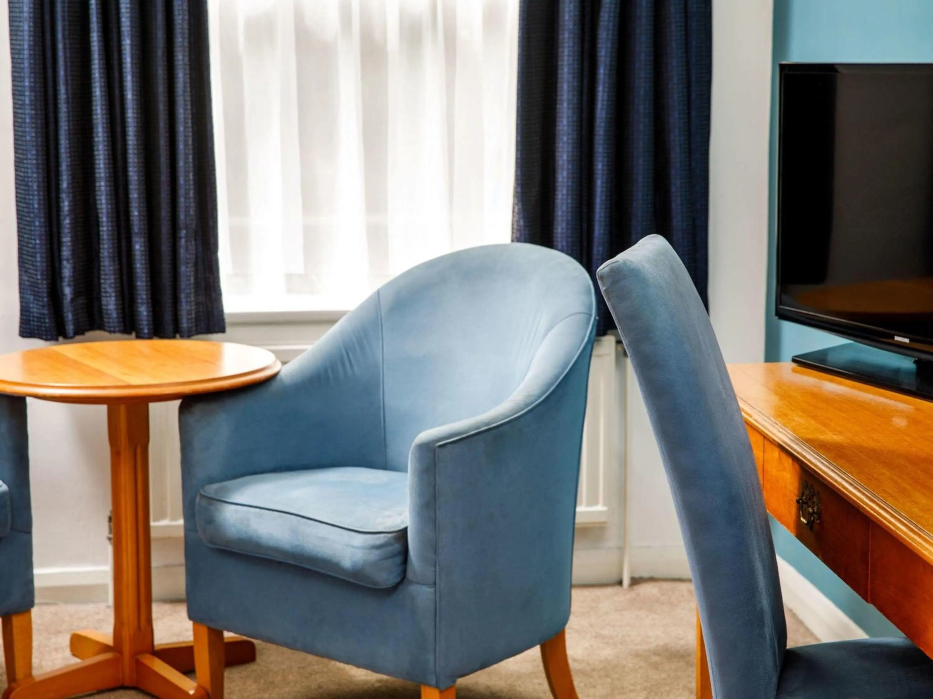 Bedroom in Mercure Bolton Georgian House Hotel