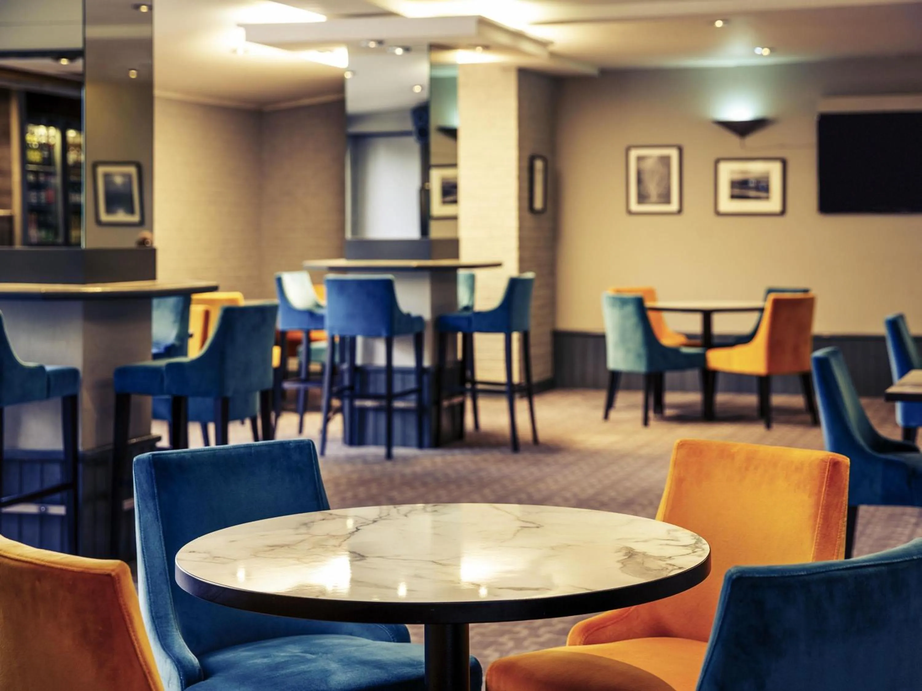 Lounge or bar in Mercure Bolton Georgian House Hotel