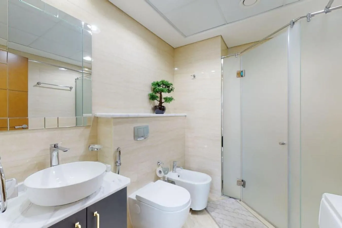 Bathroom in Vacationer Holiday Homes I Gorgeous One Bedroom I Ocean Heights
