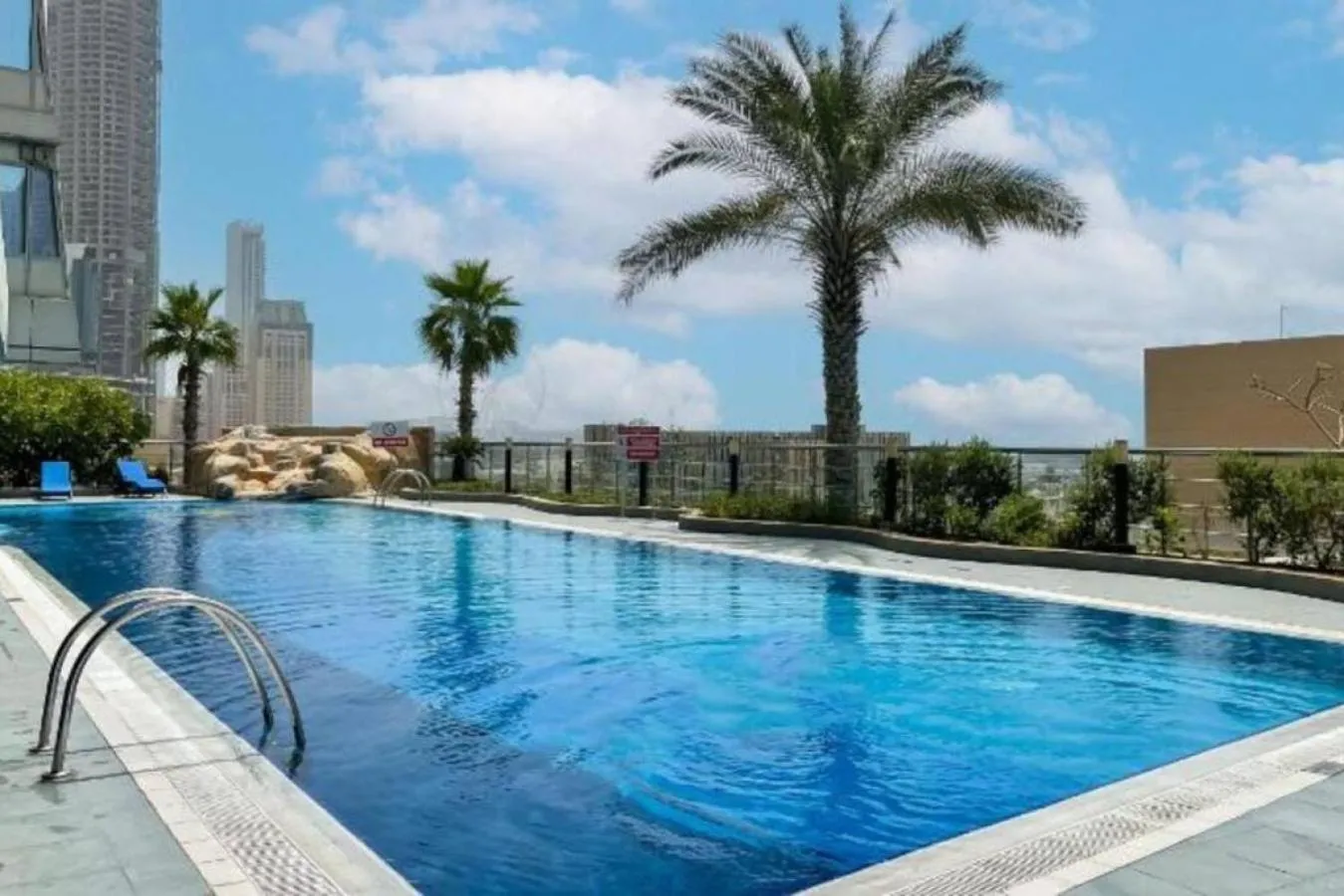 Swimming pool in Vacationer Holiday Homes I Gorgeous One Bedroom I Ocean Heights