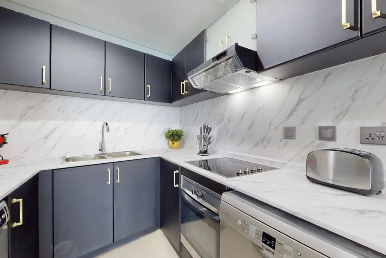 Kitchen or kitchenette in Vacationer Holiday Homes I Gorgeous One Bedroom I Ocean Heights