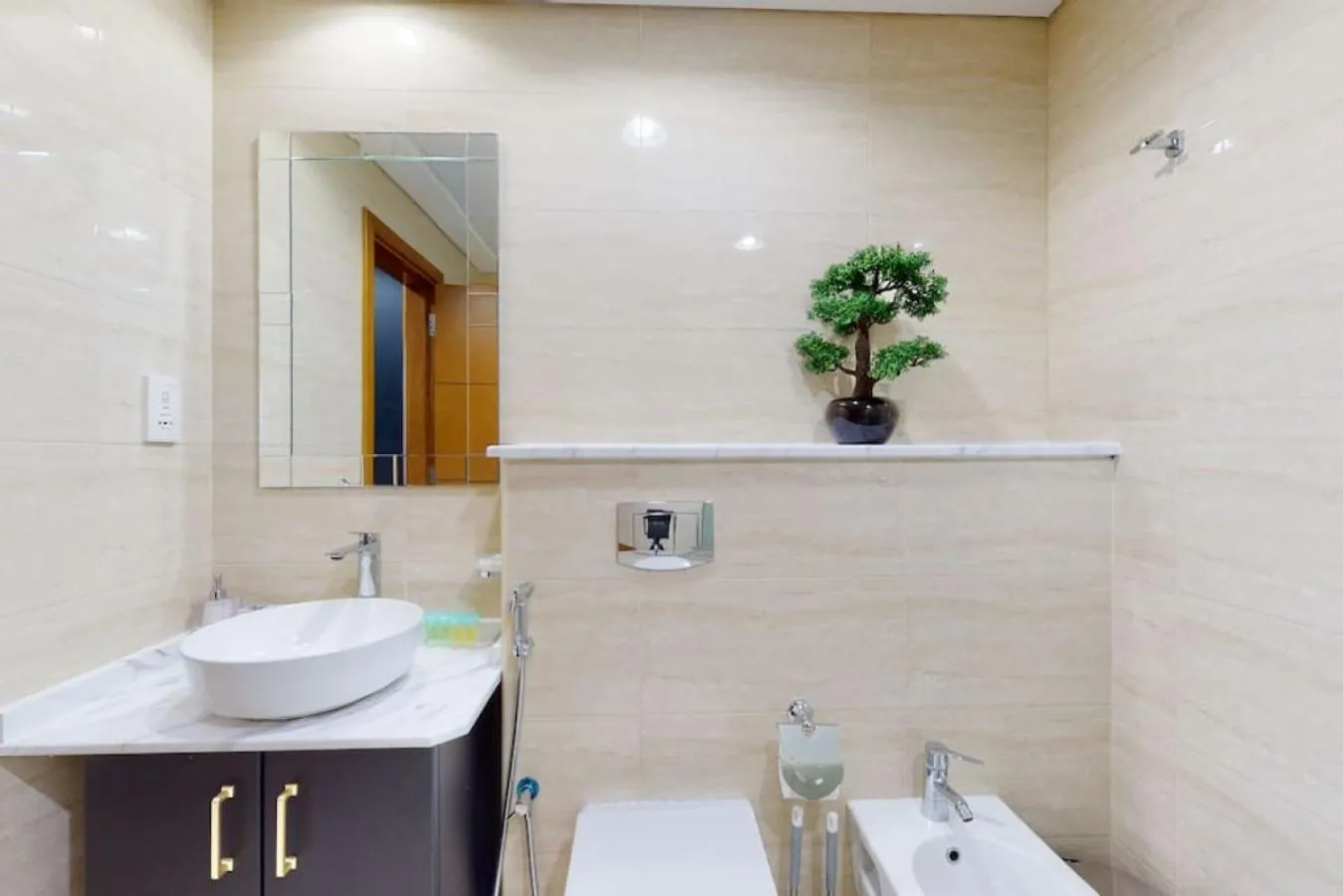 Bathroom in Vacationer Holiday Homes I Gorgeous One Bedroom I Ocean Heights