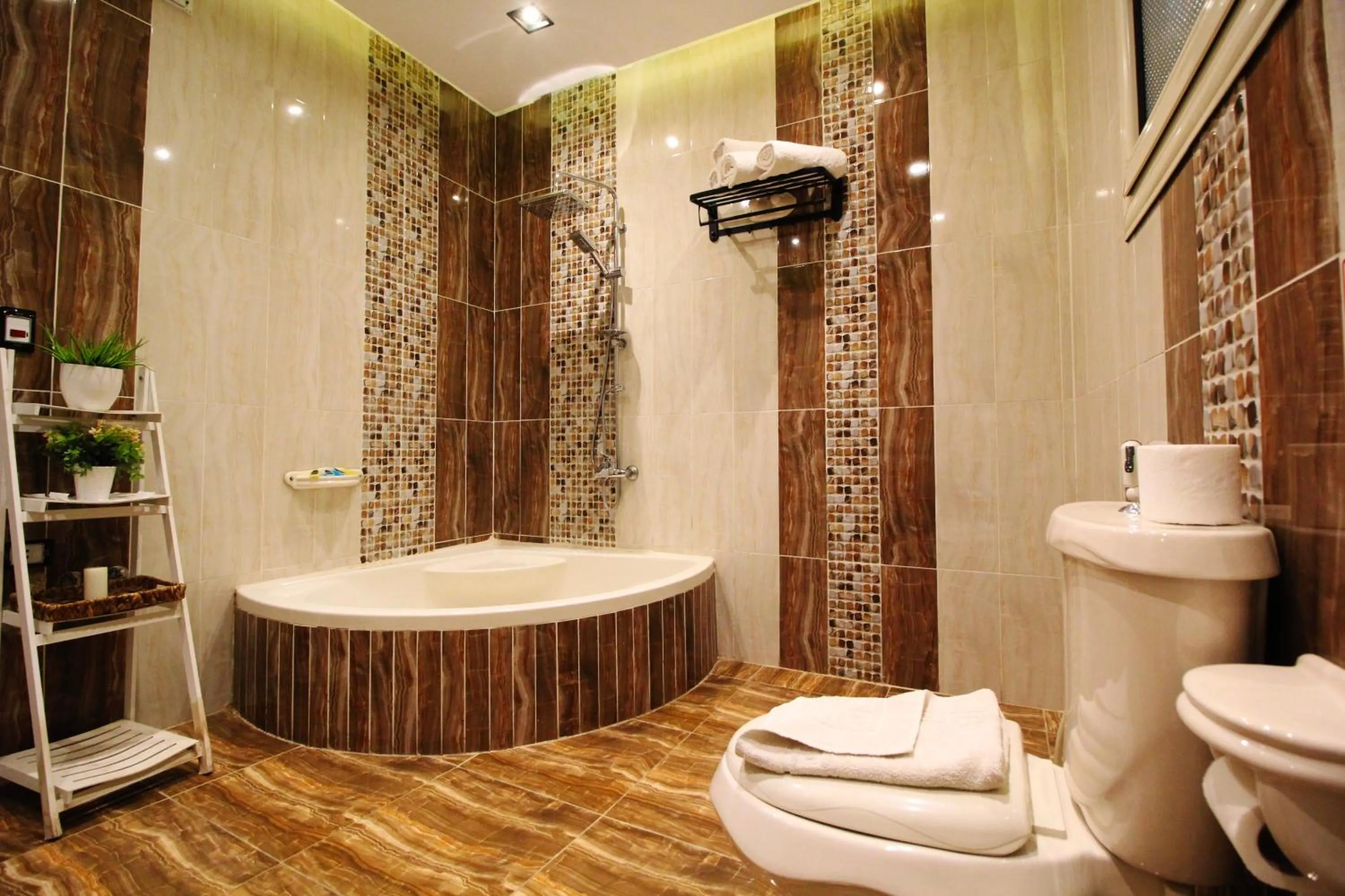 Bathroom in Palm Pyramids View INN