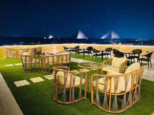 Palm Pyramids View INN