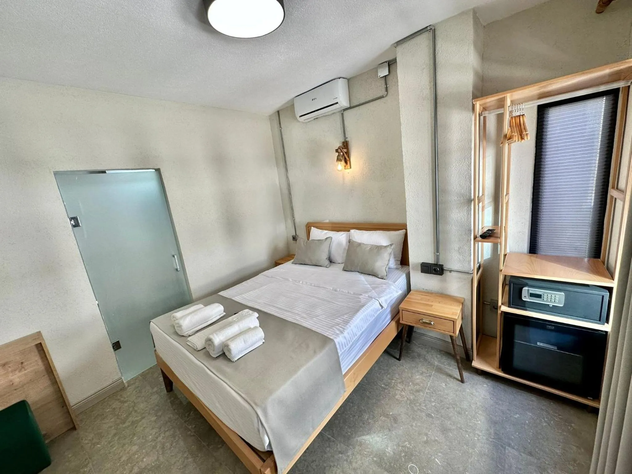 Bed in Elegance House Hotel