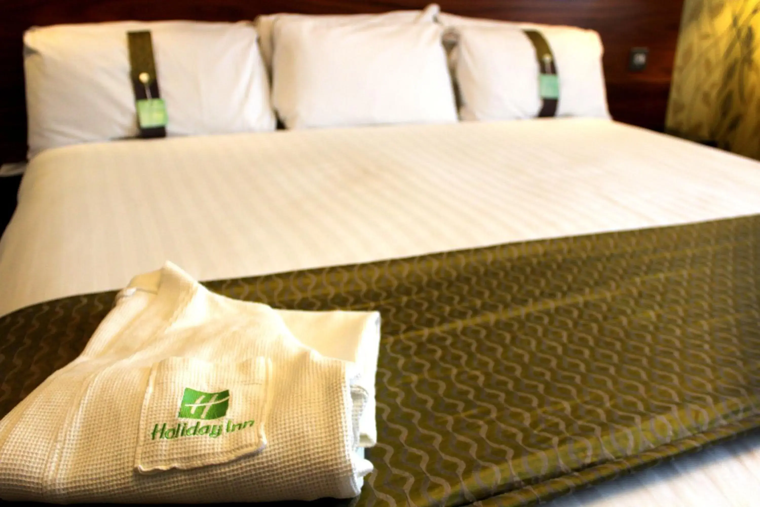 Photo of the whole room, Bed in Holiday Inn Newcastle-Jesmond by IHG Photo of the whole room, Bed in Holiday Inn Newcastle-Jesmond by IHG