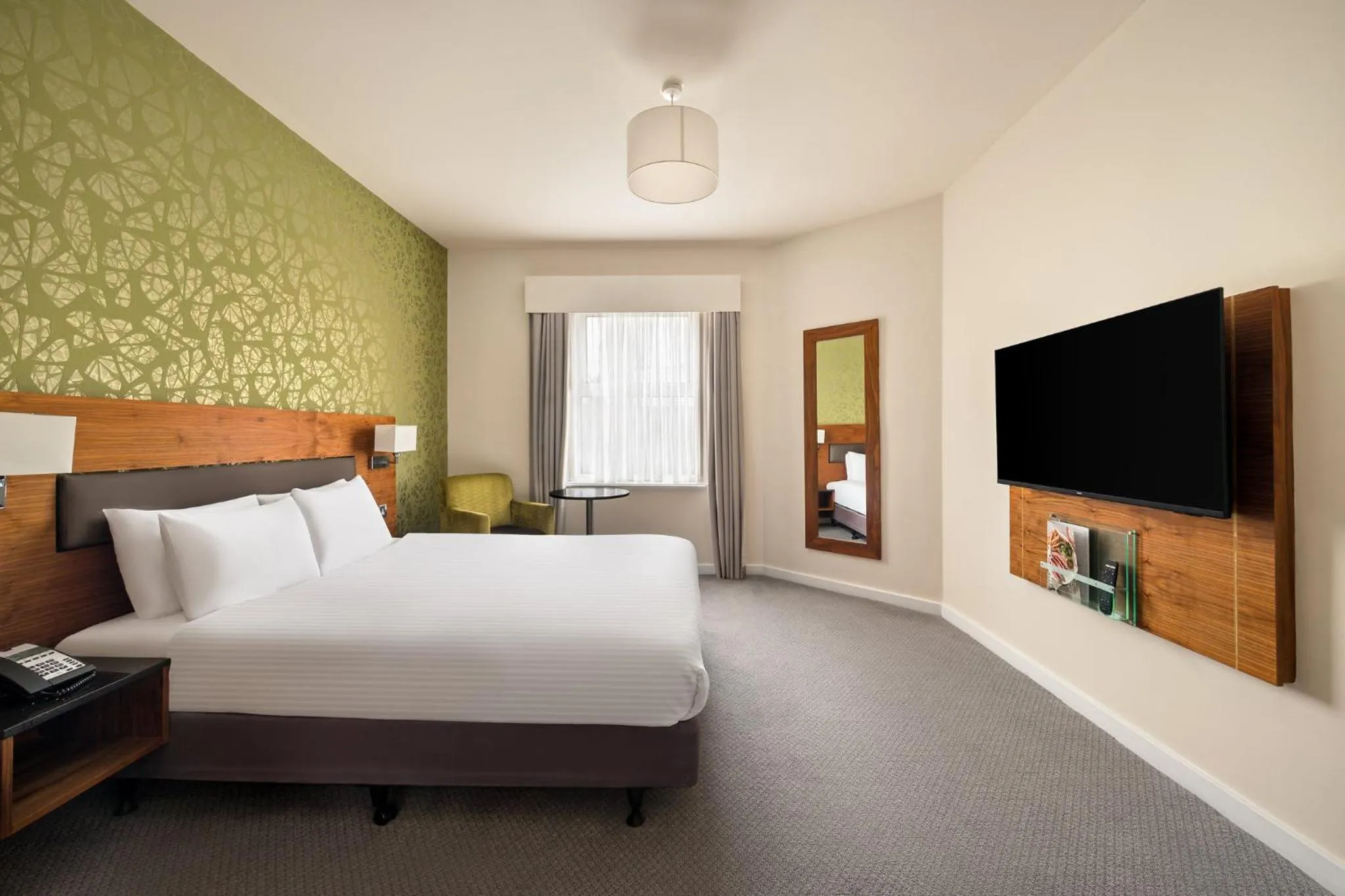Photo of the whole room, Bed in Holiday Inn Newcastle-Jesmond by IHG