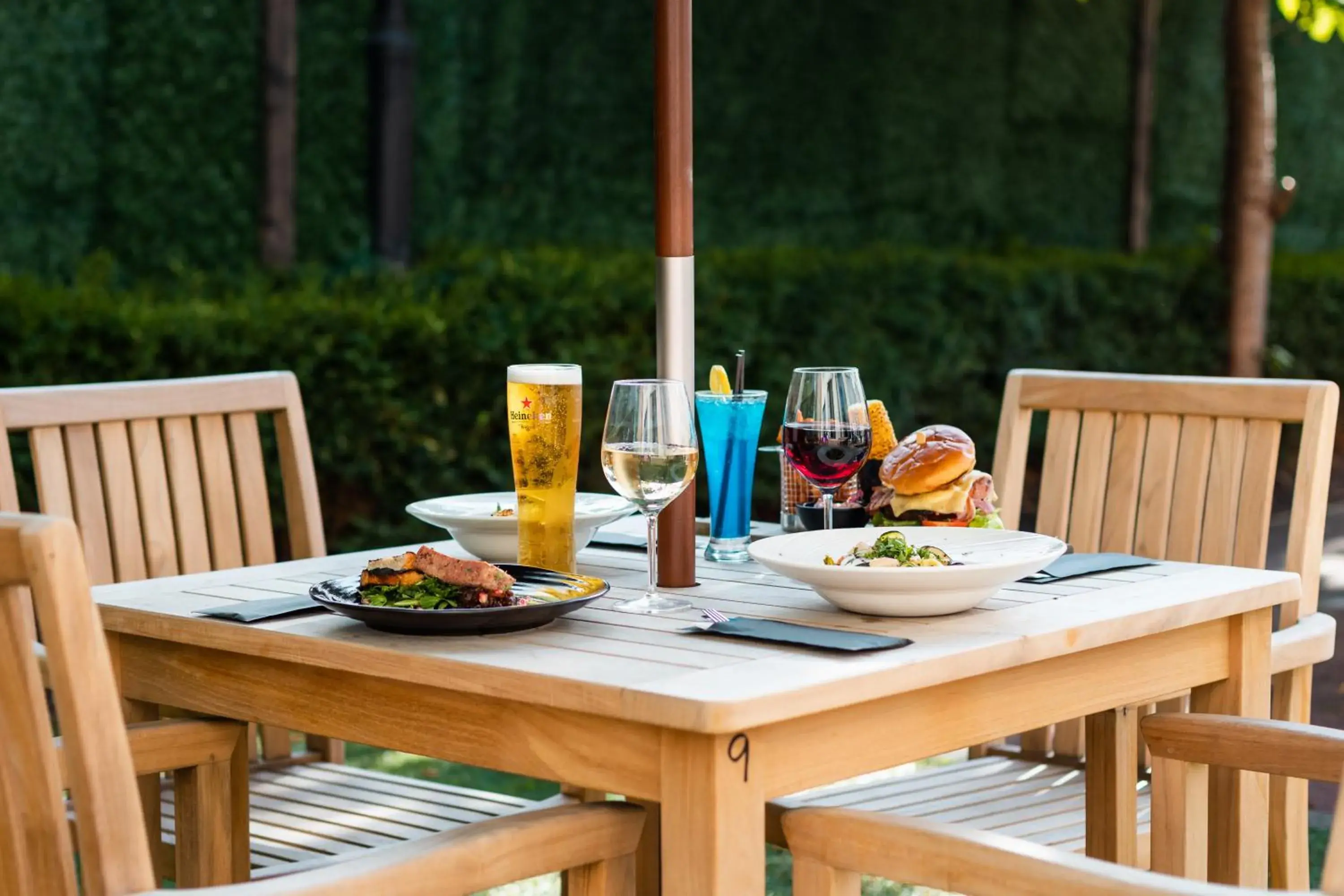 Property building in Holiday Inn Newcastle-Jesmond by IHG Property building in Holiday Inn Newcastle-Jesmond by IHG